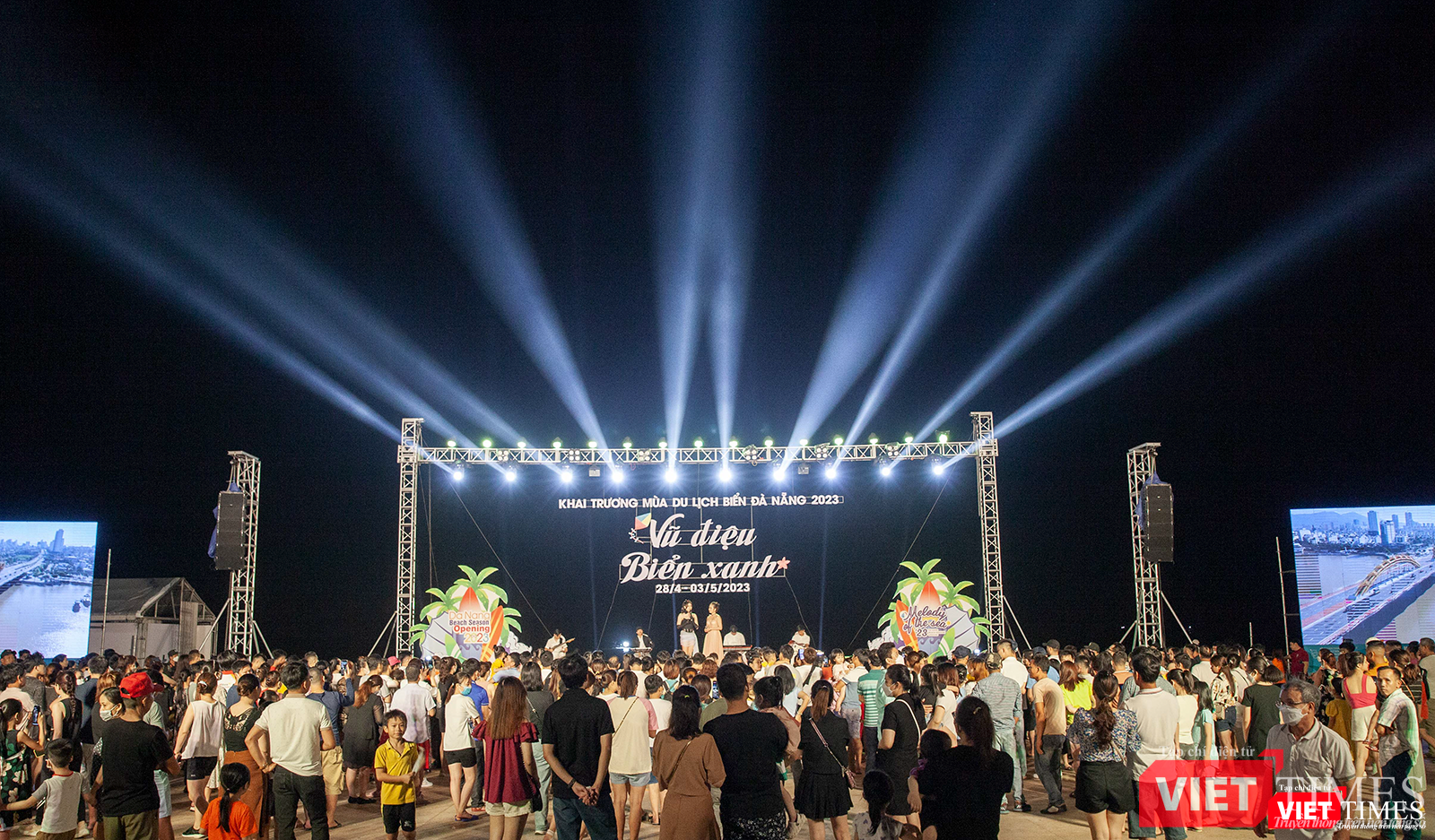 Đêm âm nhạc vũ điệu biển xanh