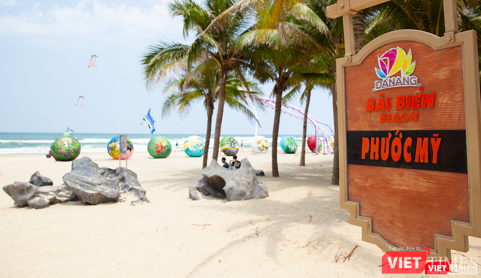 Bãi biển Phước Mỹ rực rỡ sắc màu