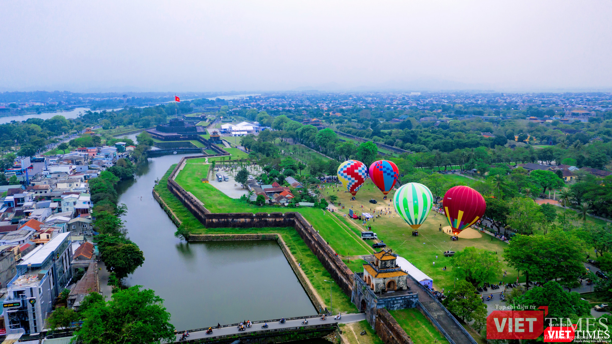 Lễ hội Khinh khí cầu Huế năm 2023 nhìn từ trên cao