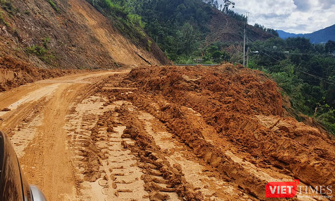Điểm sạt lở cuối cùng được thông tuyến