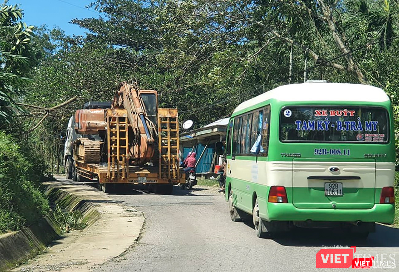 Phương tiện được huy động để mở đường
