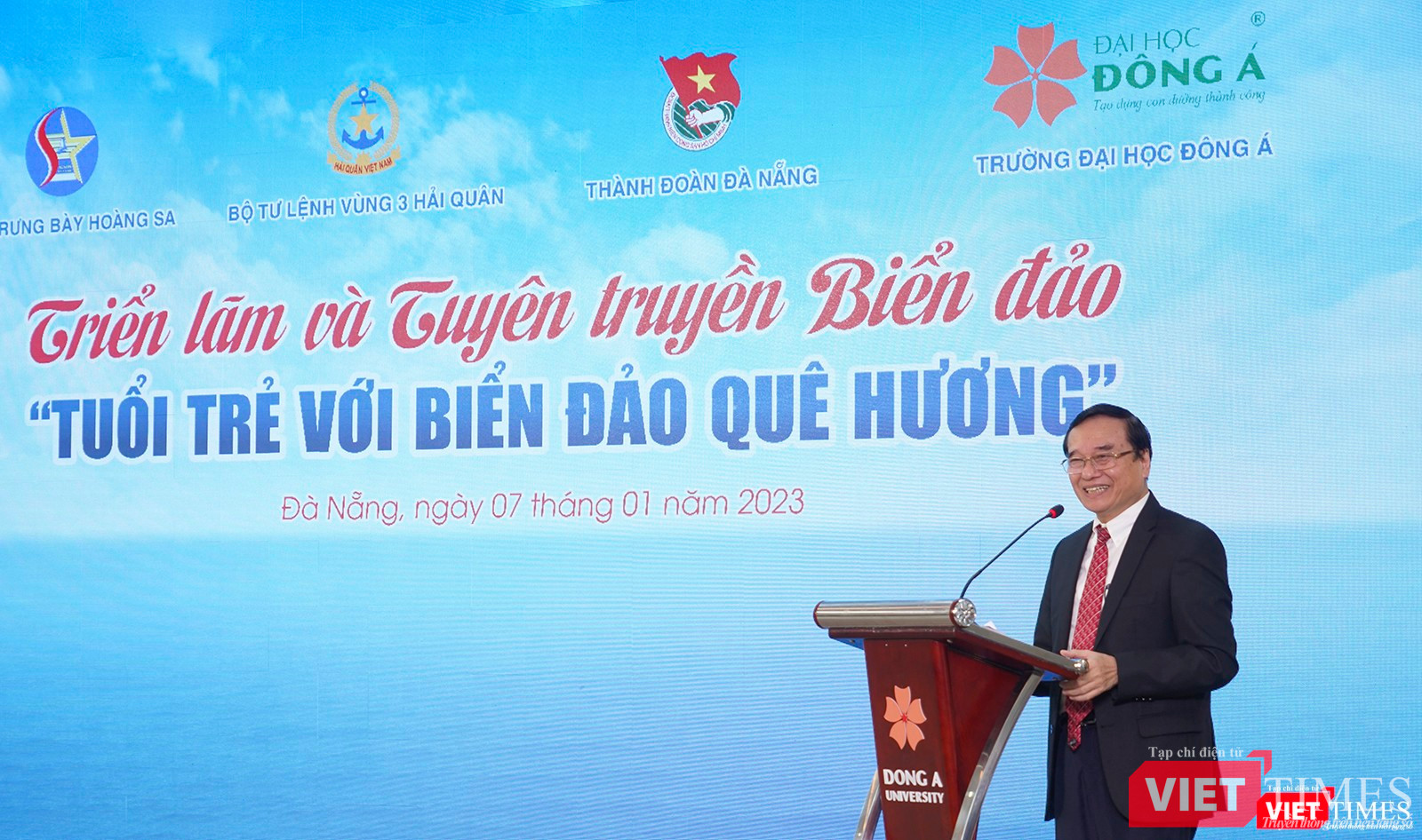 Ông Lương Minh Sâm - Chủ tịch Hội đồng trường ĐH Đông Á phát biểu khai mạc