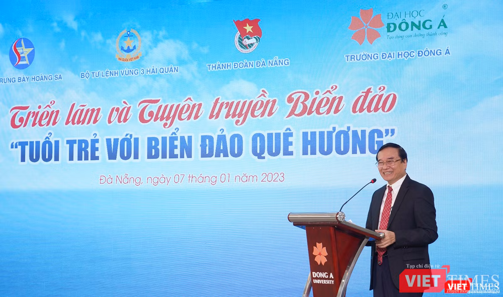 Ông Lương Minh Sâm - Chủ tịch Hội đồng trường ĐH Đông Á phát biểu khai mạc