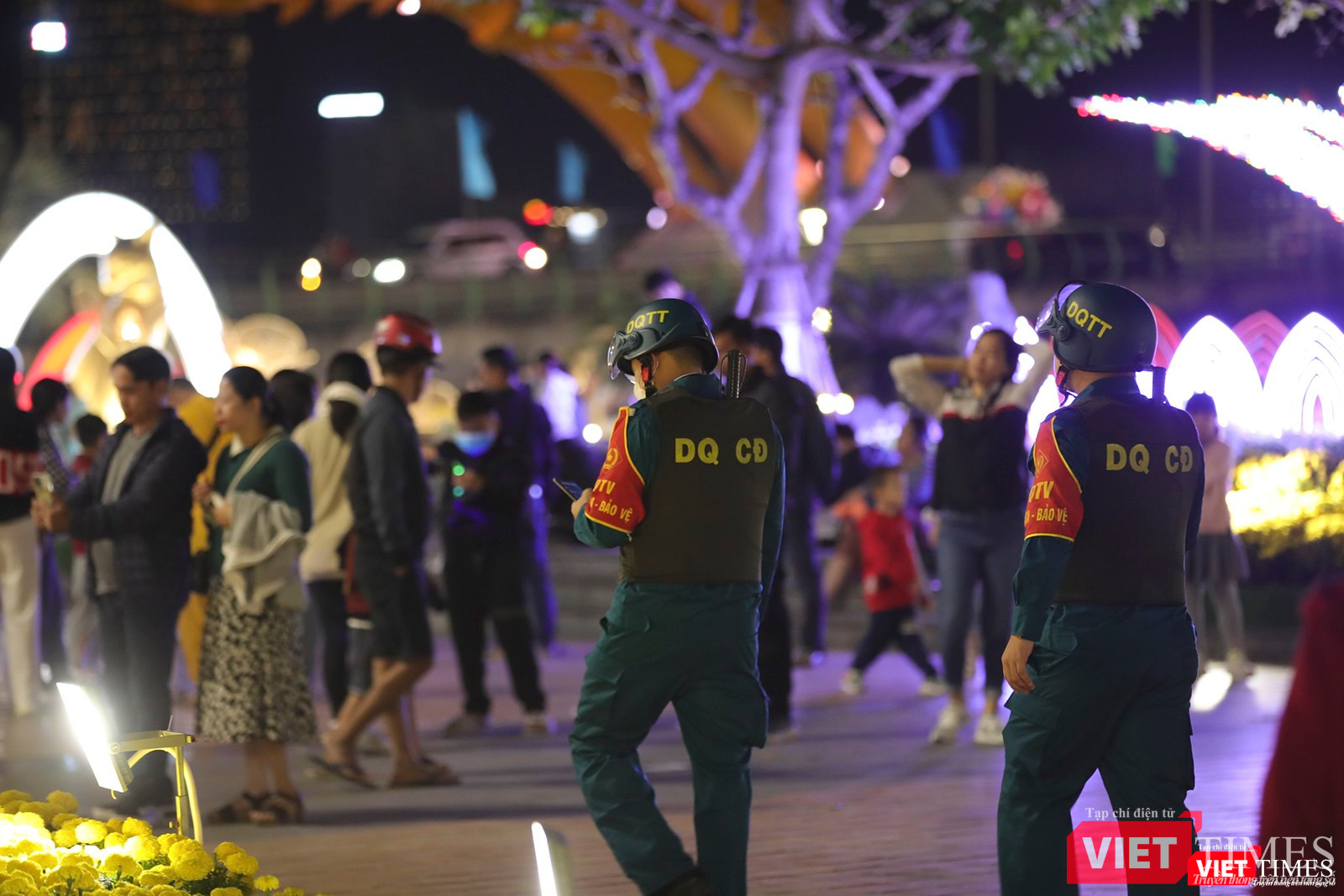 Lực lượng dân quân cơ động tuần tra đảm bảo trật tự