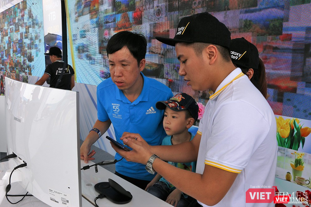 Trải nghiệm kết nối DeX cho Galaxy Note 9 để biến thiết bị này thành một chiếc máy tính để bàn