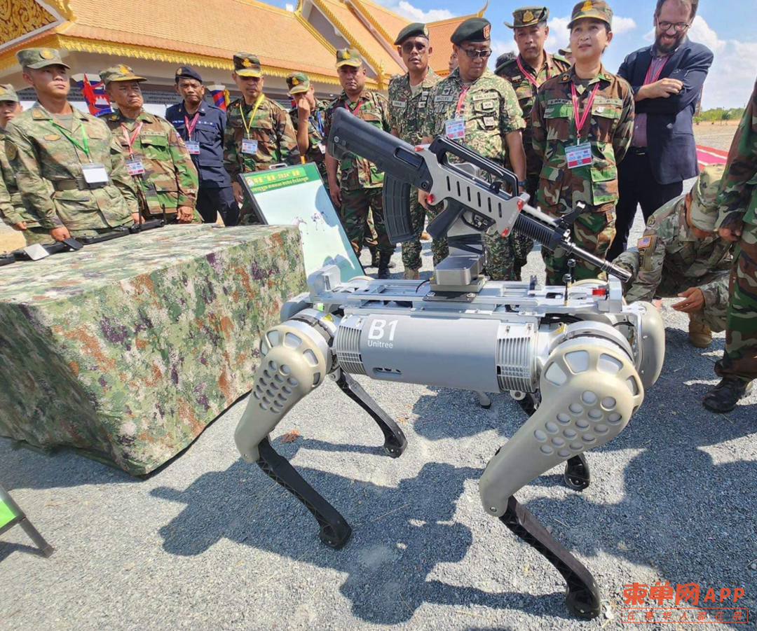 Tuong Campuchia tham quan.png