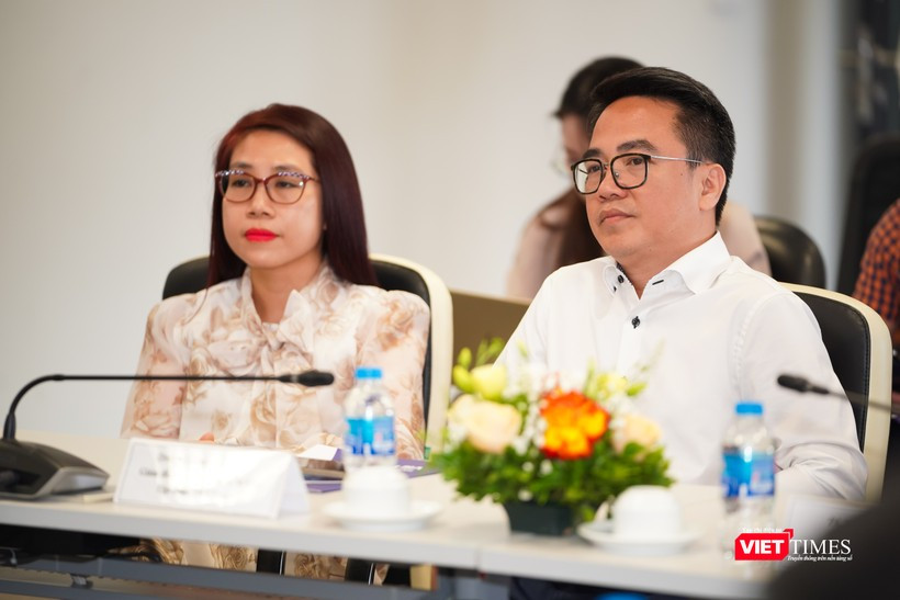 Ông Ngô Minh Giang, Giám đốc truyền thông Tập đoàn T&amp;T (phải) tới dự lễ phát động.