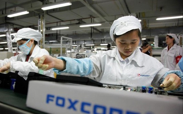 foxconn lap rap iphone.jpg