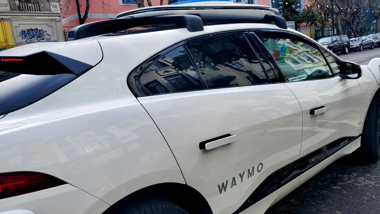 waymo.jpg