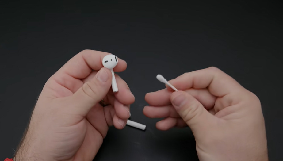 ve sinh airpods 2.jpg