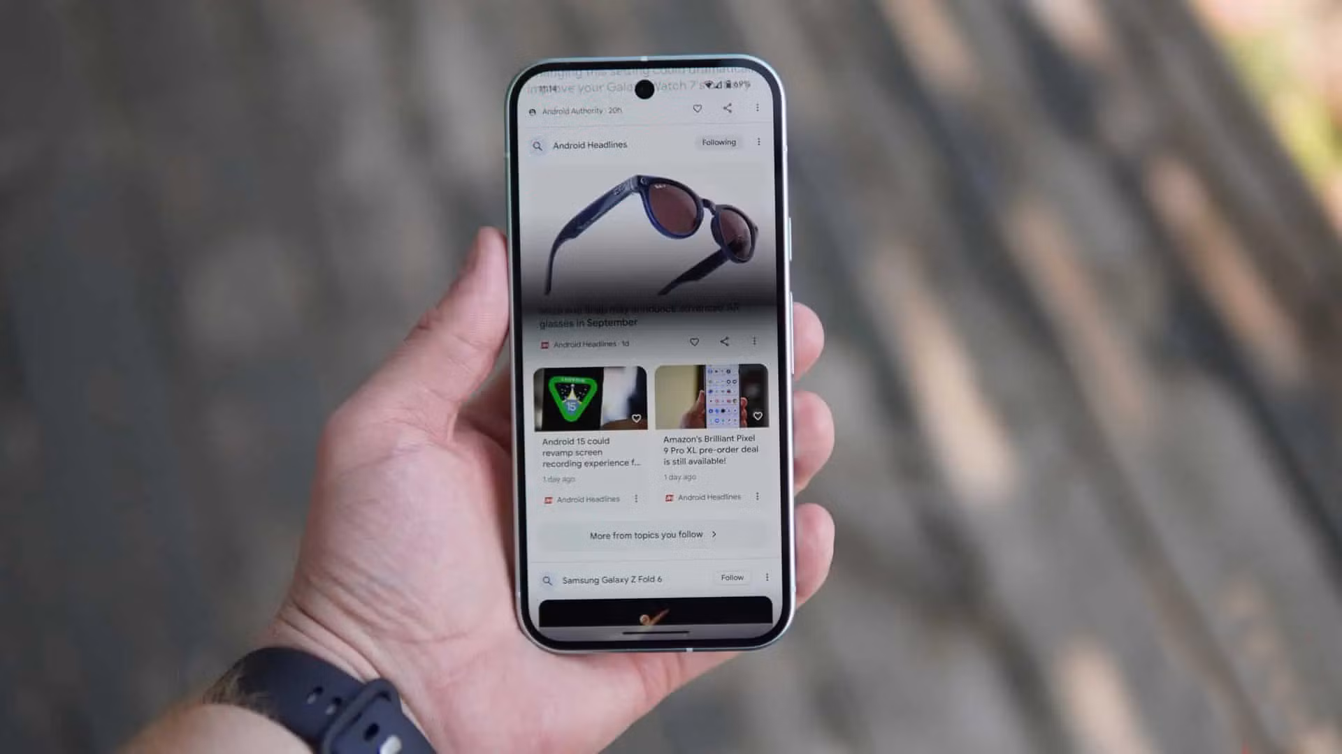 Google-Pixel-9-mat truoc.jpg