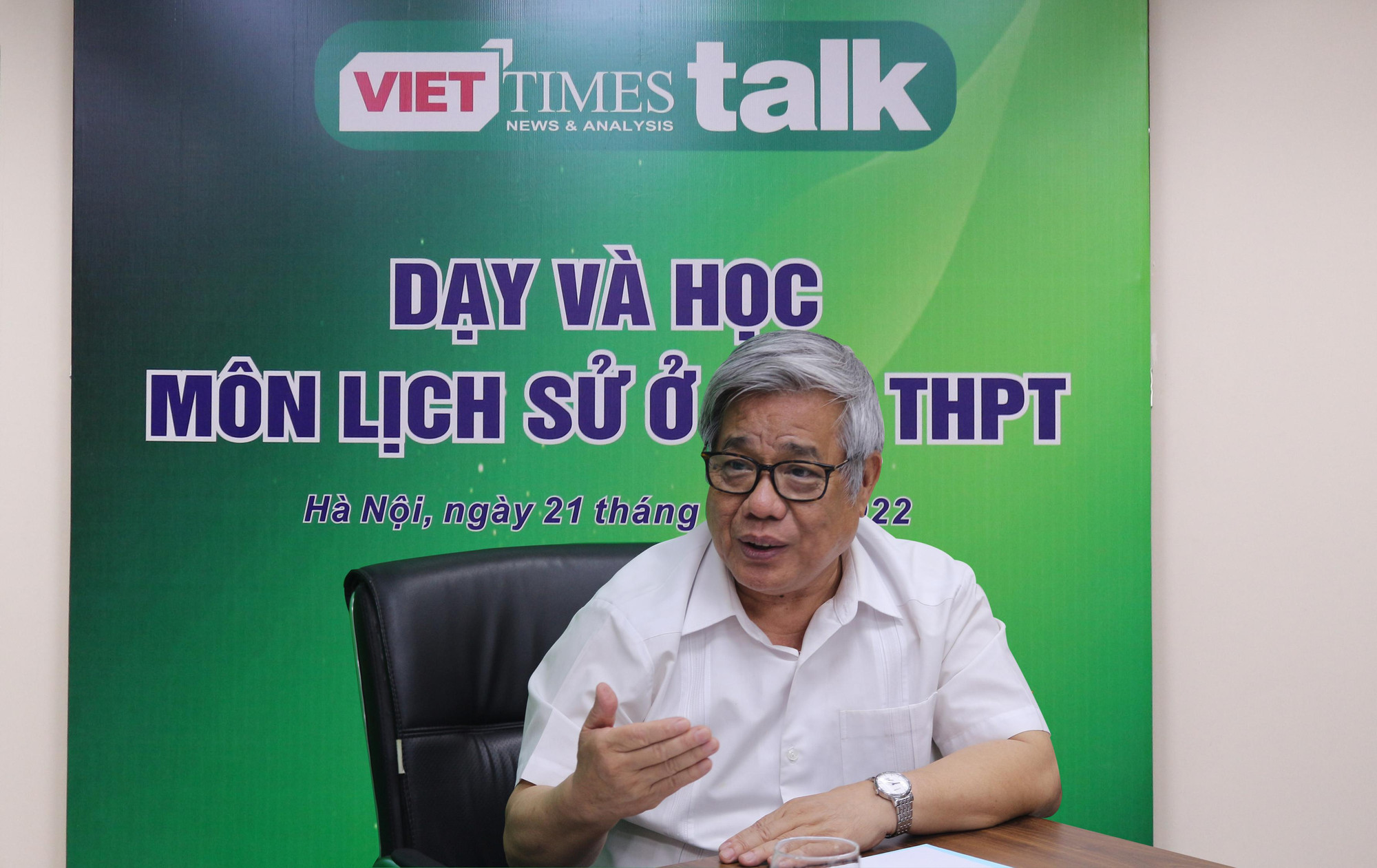 Giáo sư Vũ Minh Giang Giáo sư Vũ Minh Giang