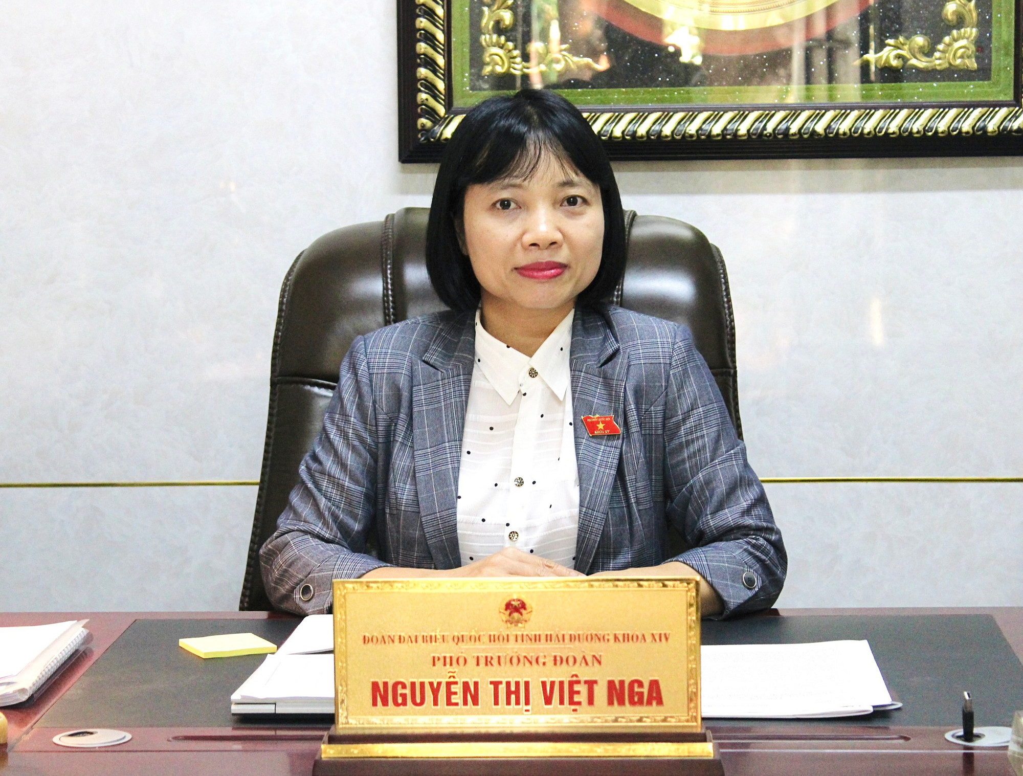 130220230532-ddbqh-ng-thi-viet-nga (1).jpg