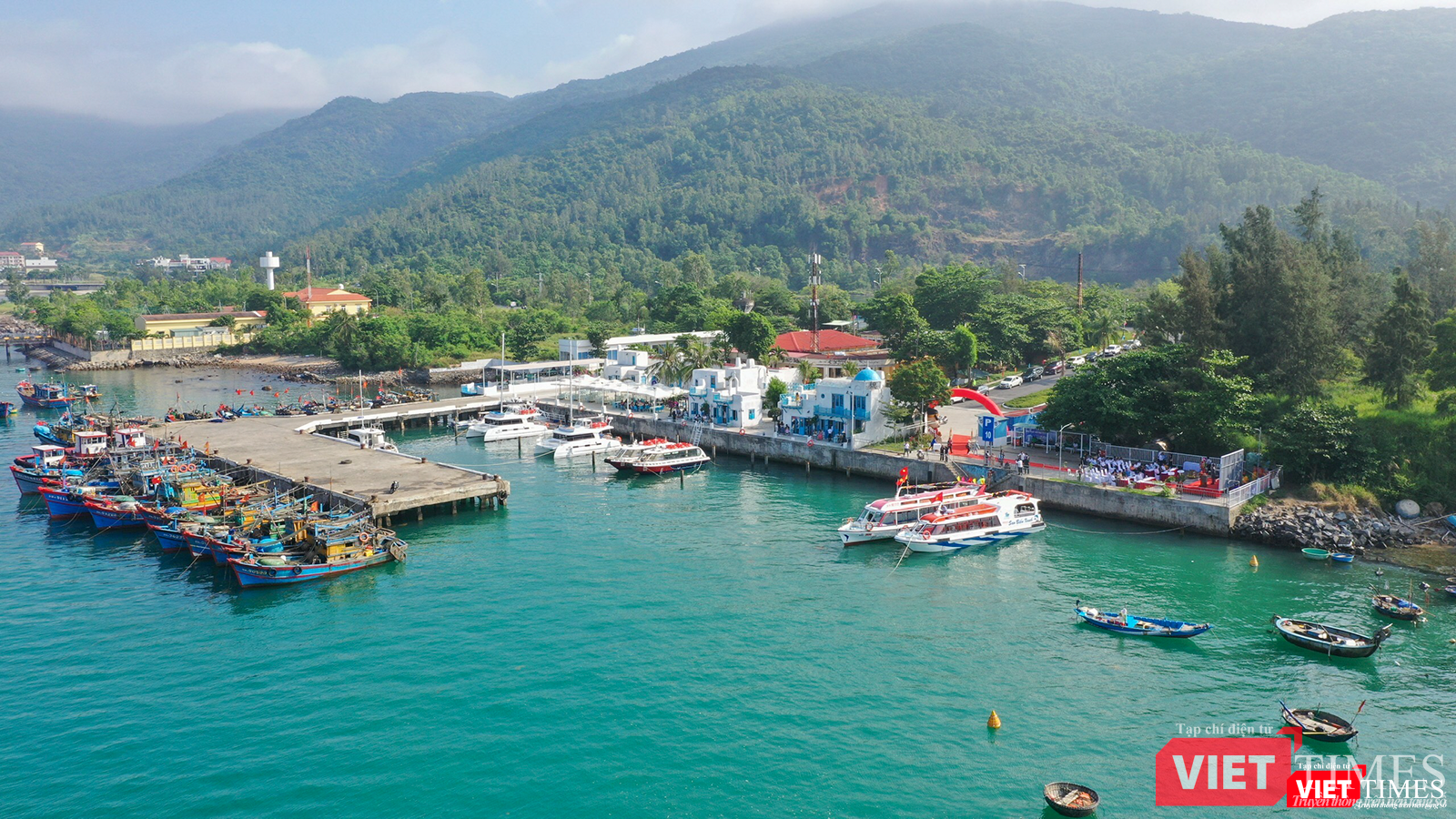 Bến CT15 nhìn từ biển