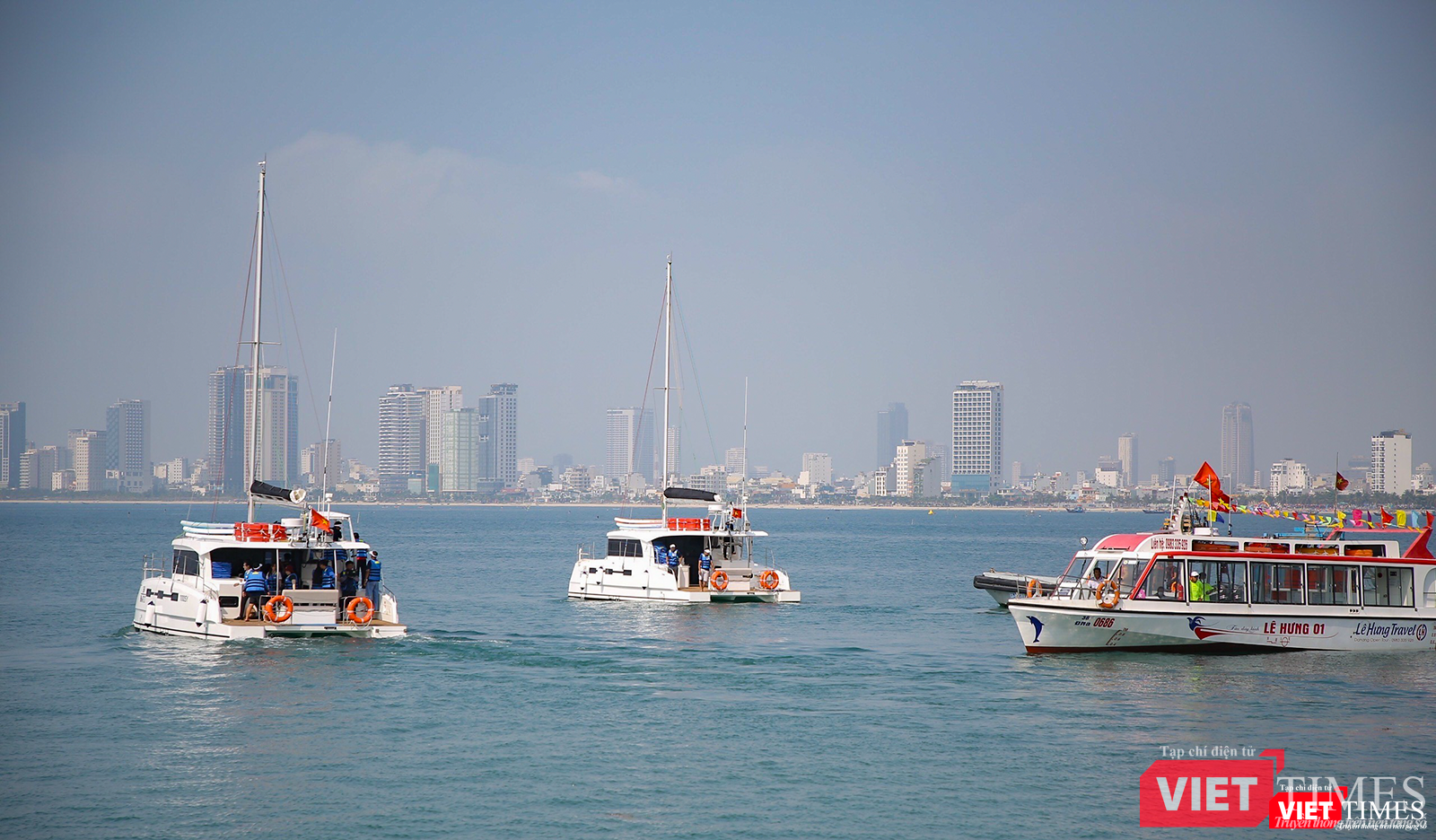 Tàu du lịch từ cảng CT15 xuất bến