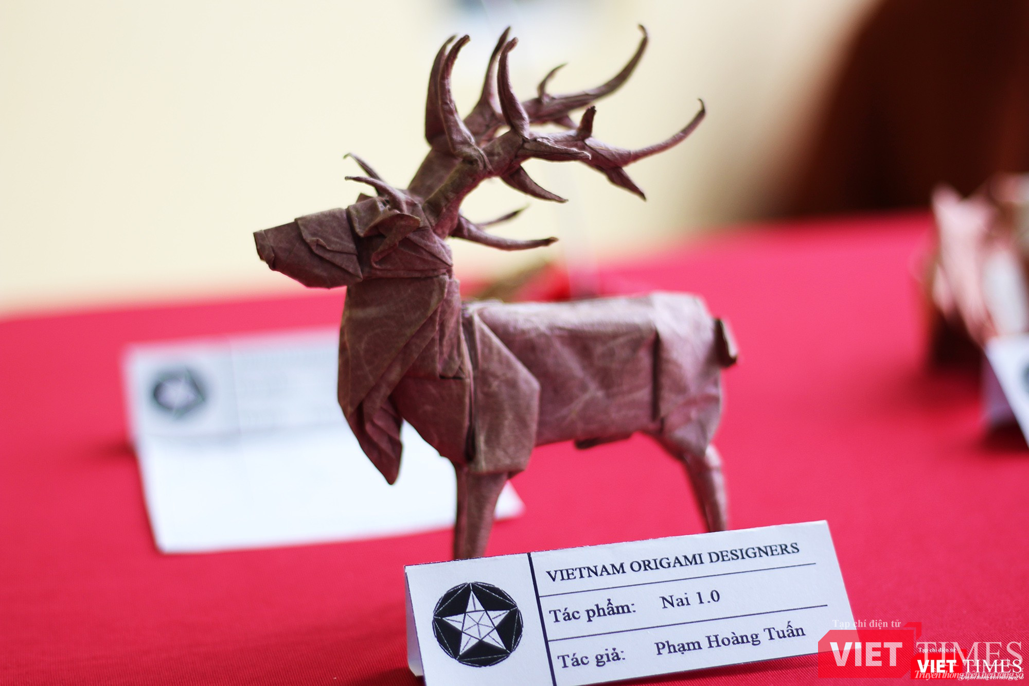 Chiêm ngưỡng các tác phẩm gấp giấy qua đôi bàn tay tài hoa của nghệ nhân Việt Nam ảnh 15