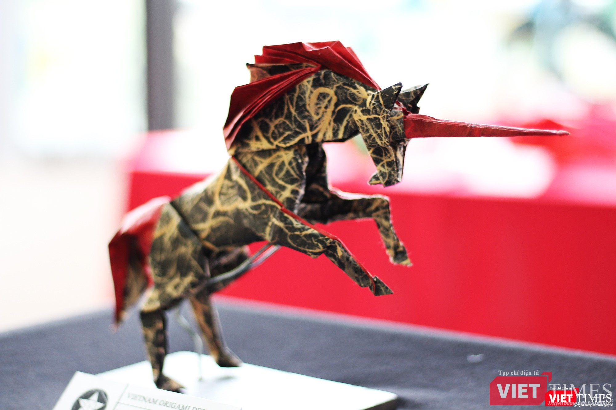 Chiêm ngưỡng các tác phẩm gấp giấy qua đôi bàn tay tài hoa của nghệ nhân Việt Nam ảnh 4