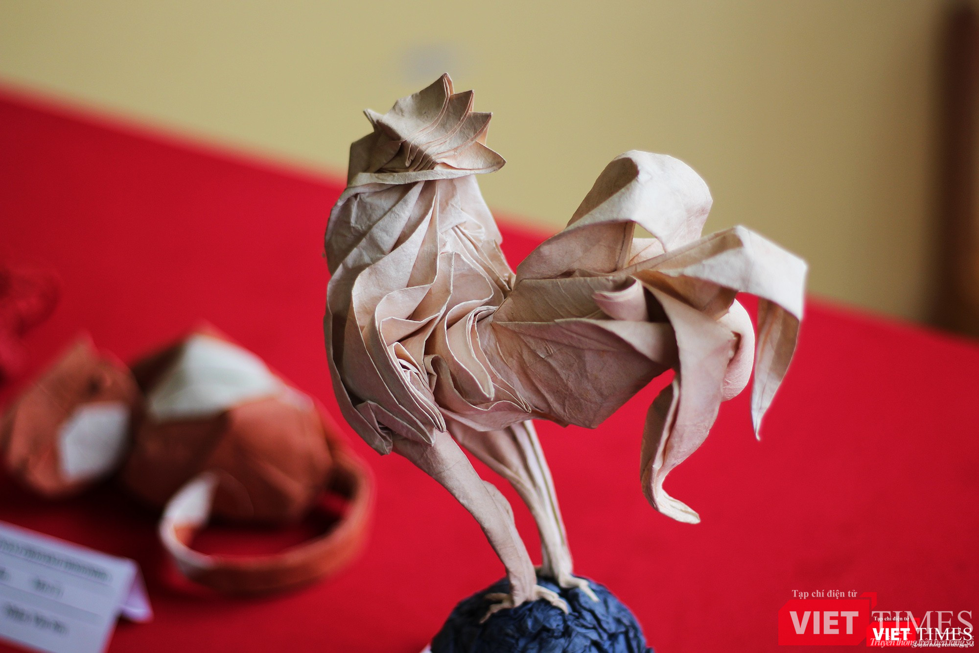 Chiêm ngưỡng các tác phẩm gấp giấy qua đôi bàn tay tài hoa của nghệ nhân Việt Nam ảnh 7