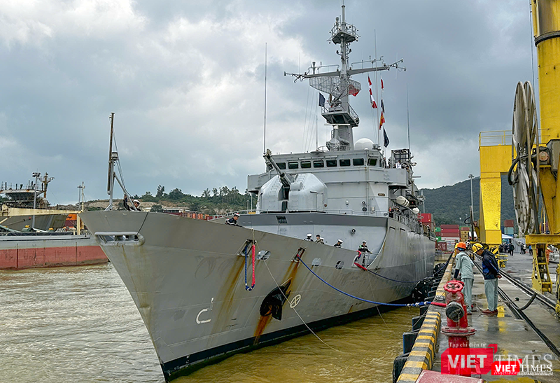 vt_tau hai quan phap 2.png