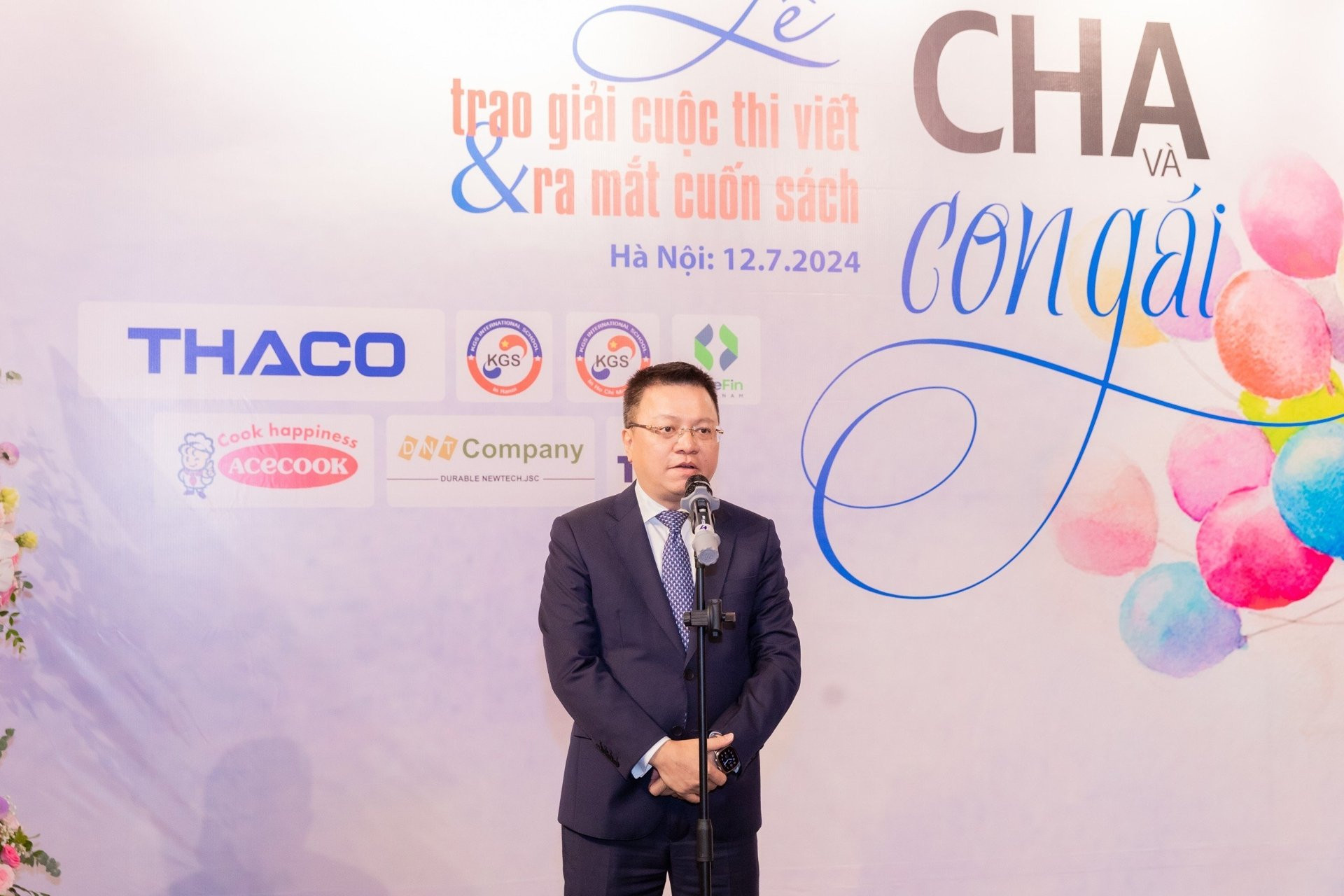 Ông Lê Quốc Minh - Ủy viên Trung ương Đảng, Tổng Biên tập Báo Nhân Dân, Phó Trưởng ban Tuyên giáo Trung ương, Chủ tịch Hội nhà báo Việt Nam đánh giá cao cuộc thi Cha và con gái.