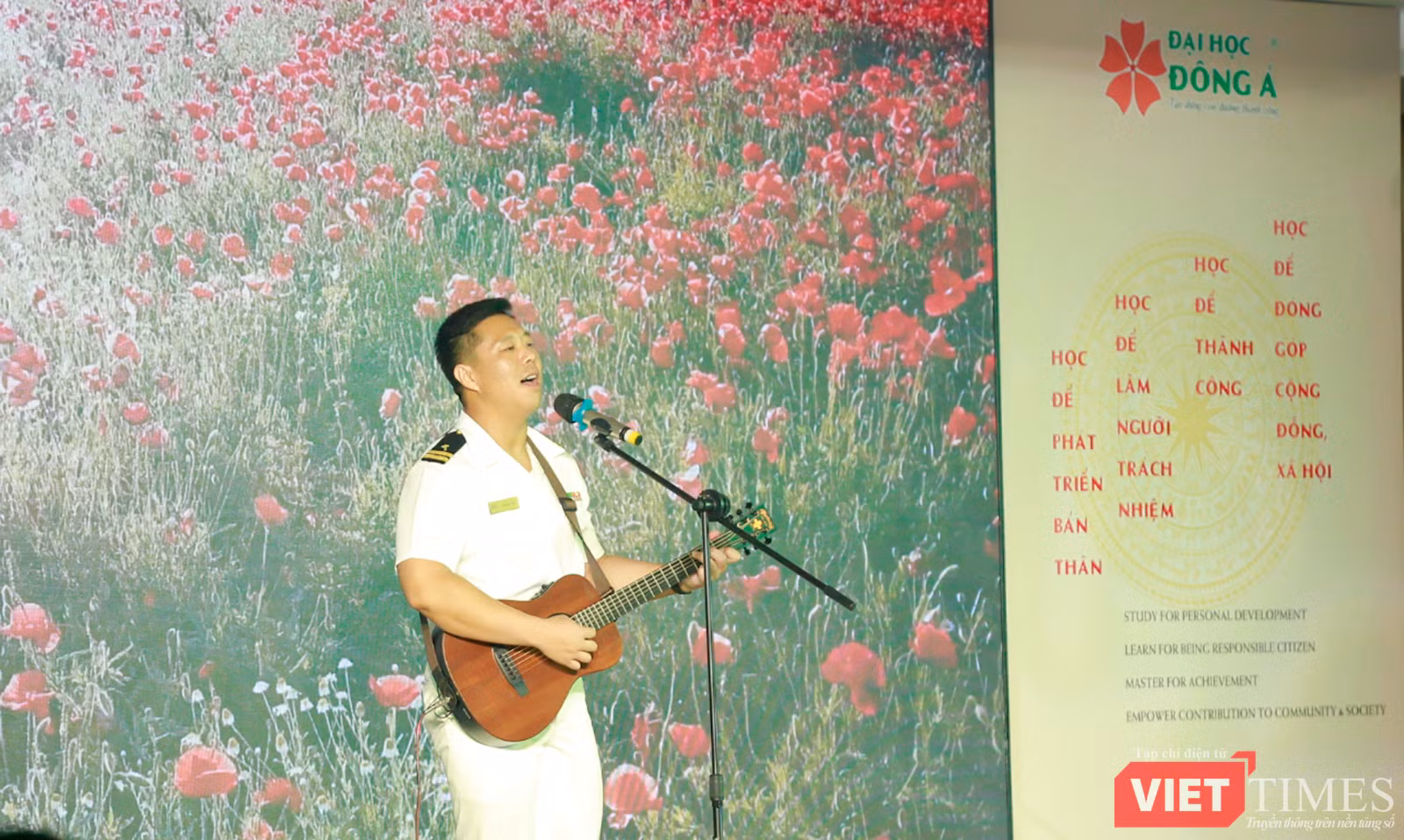 vt_ giao luu uss ronald reagan 12.png