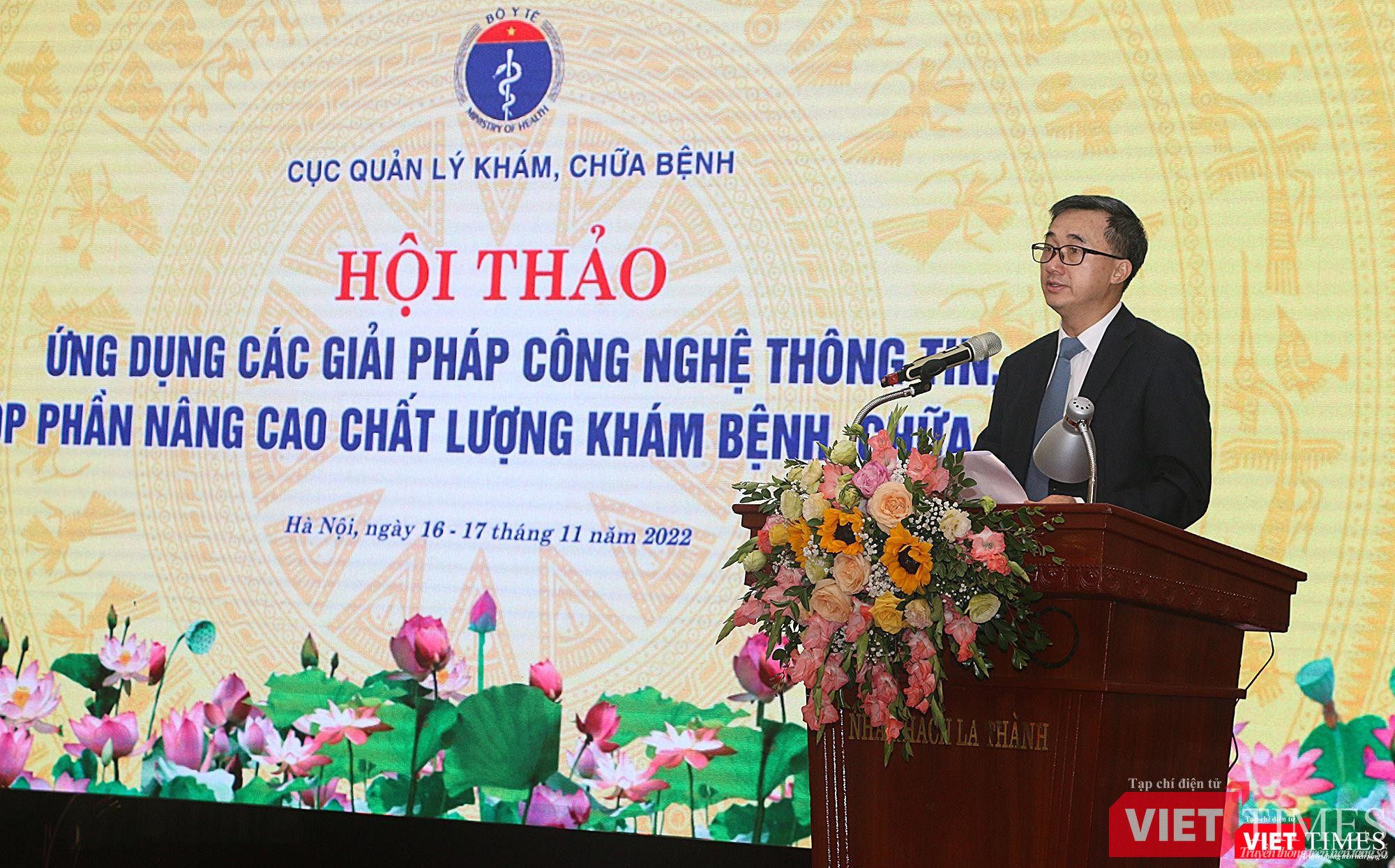Thứ trưởng Bộ Y tế Trần Văn Thuấn phát biểu tại Hội thảo