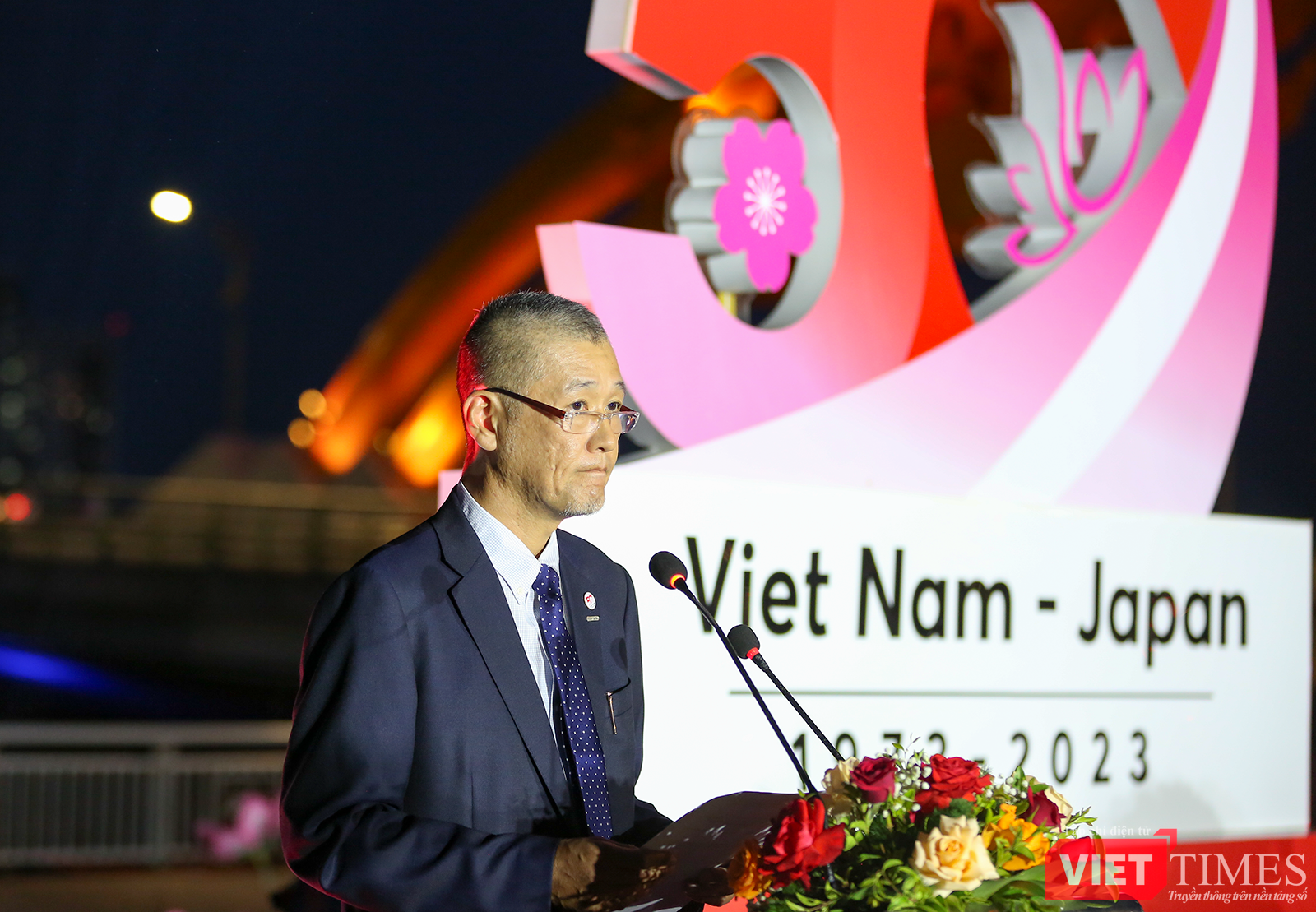 vt_khong gian anh sang viet nhat 18.png