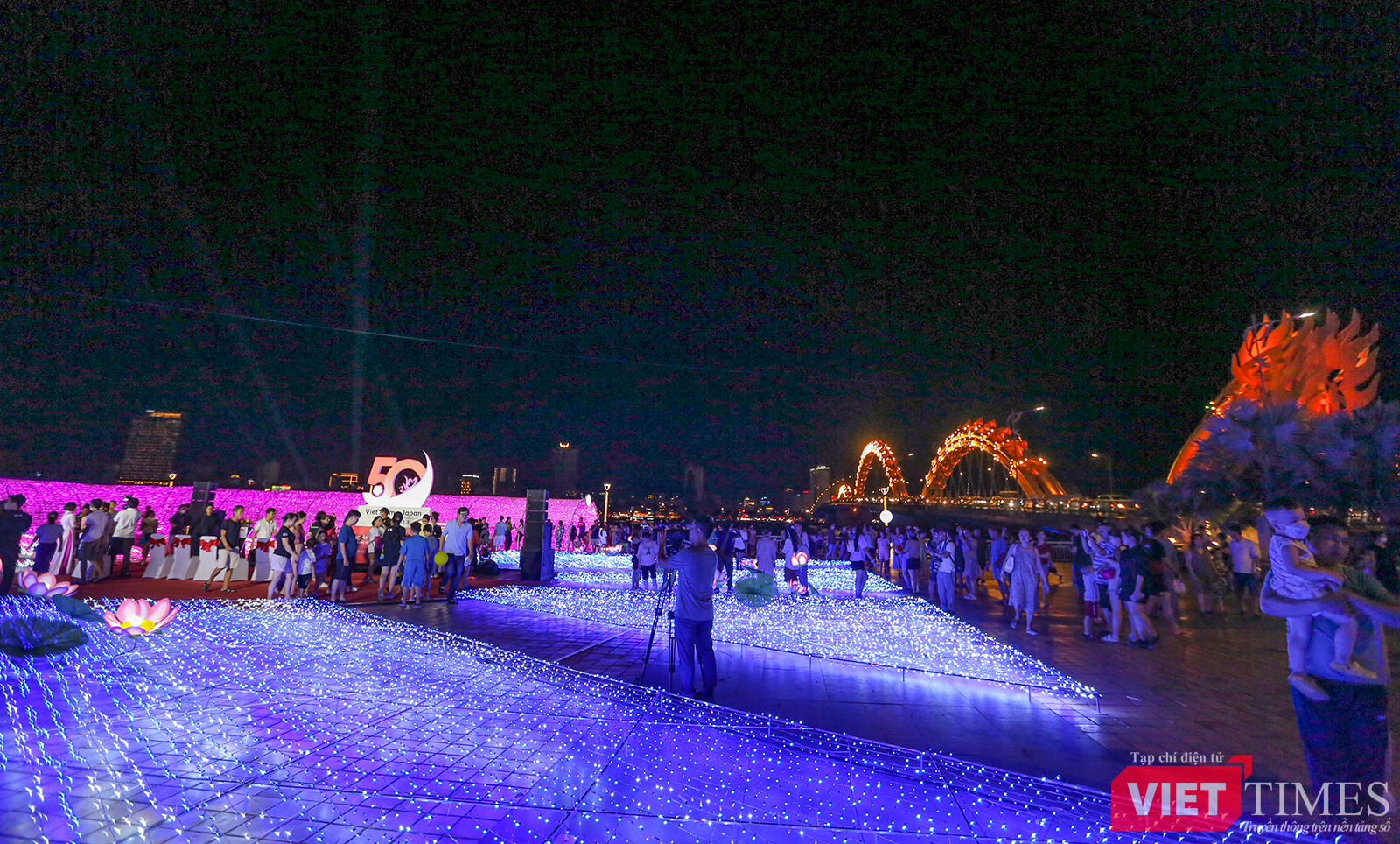 vt_khong gian anh sang viet nhat 4.png