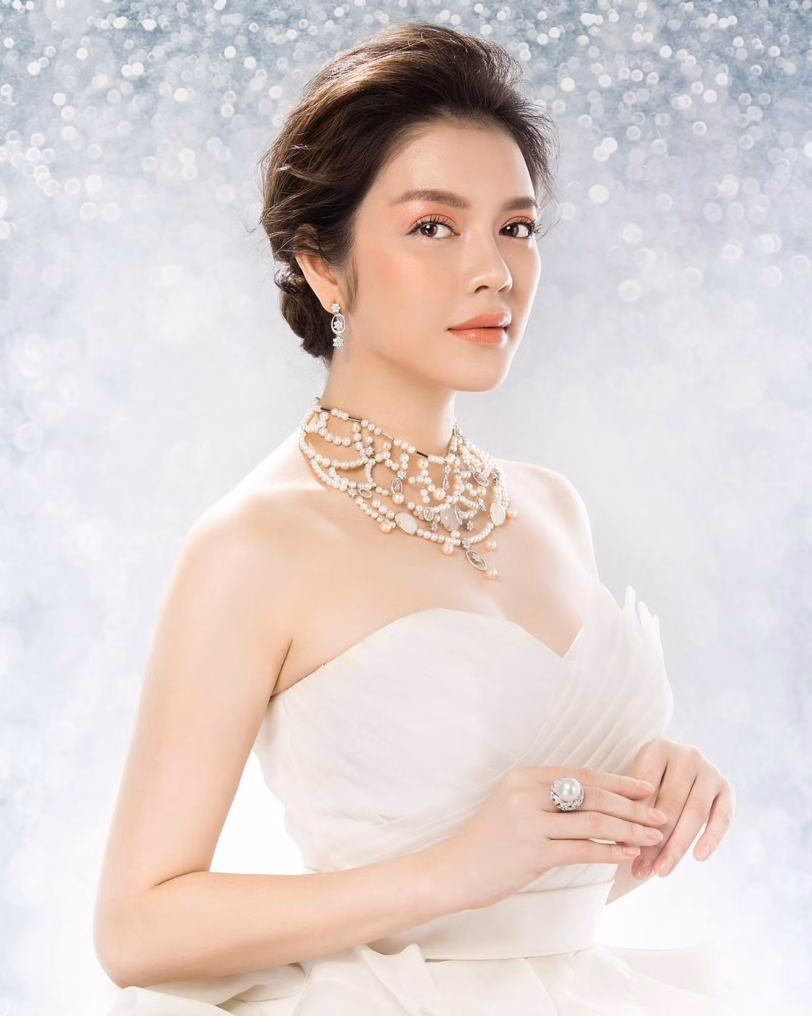 Lý Nhã Kỳ yêu thích kim cương. Ảnh: @ lynhaky_artist / Instagram