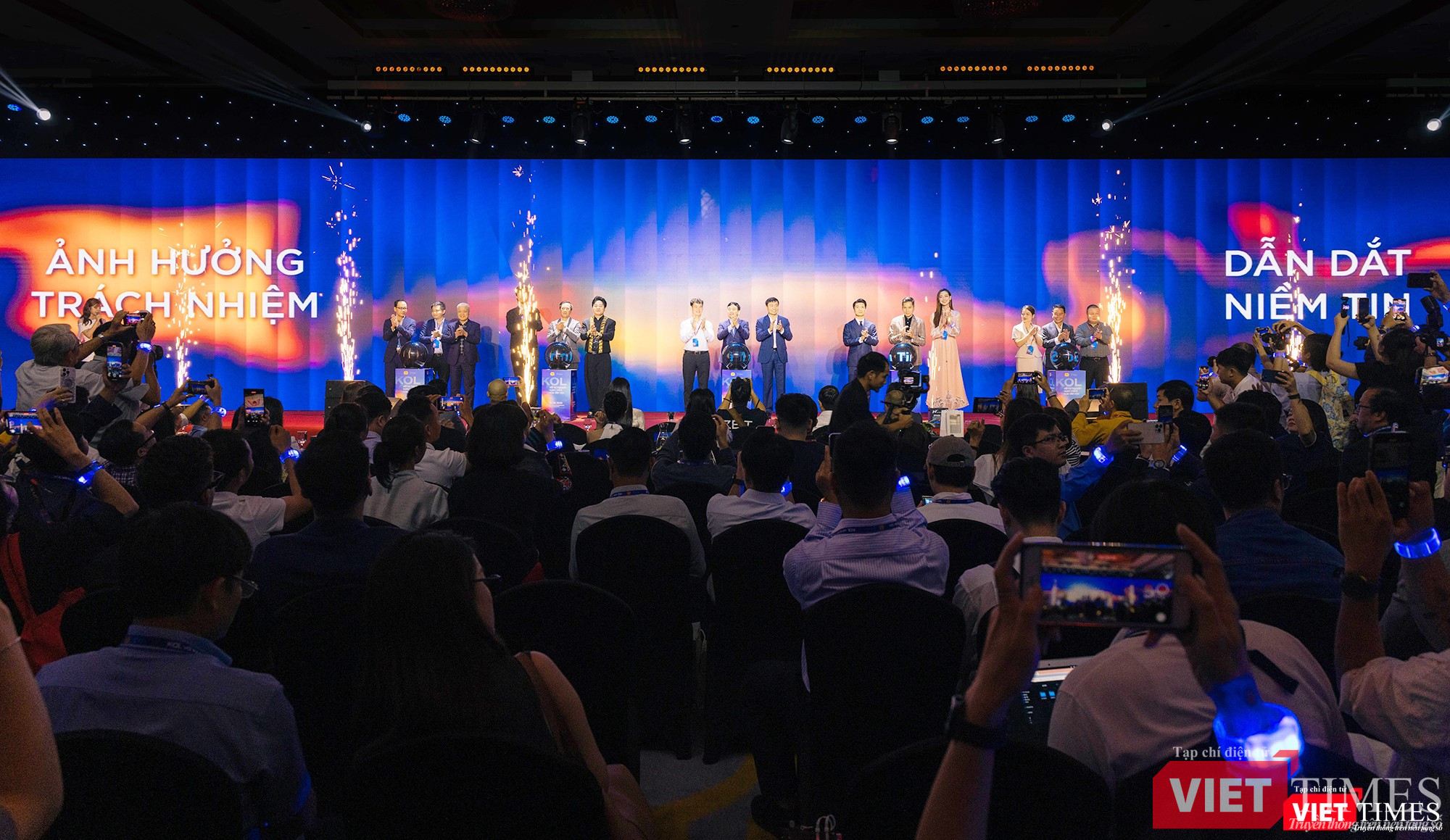 vt_bam nut khai truong lien minh.jpg