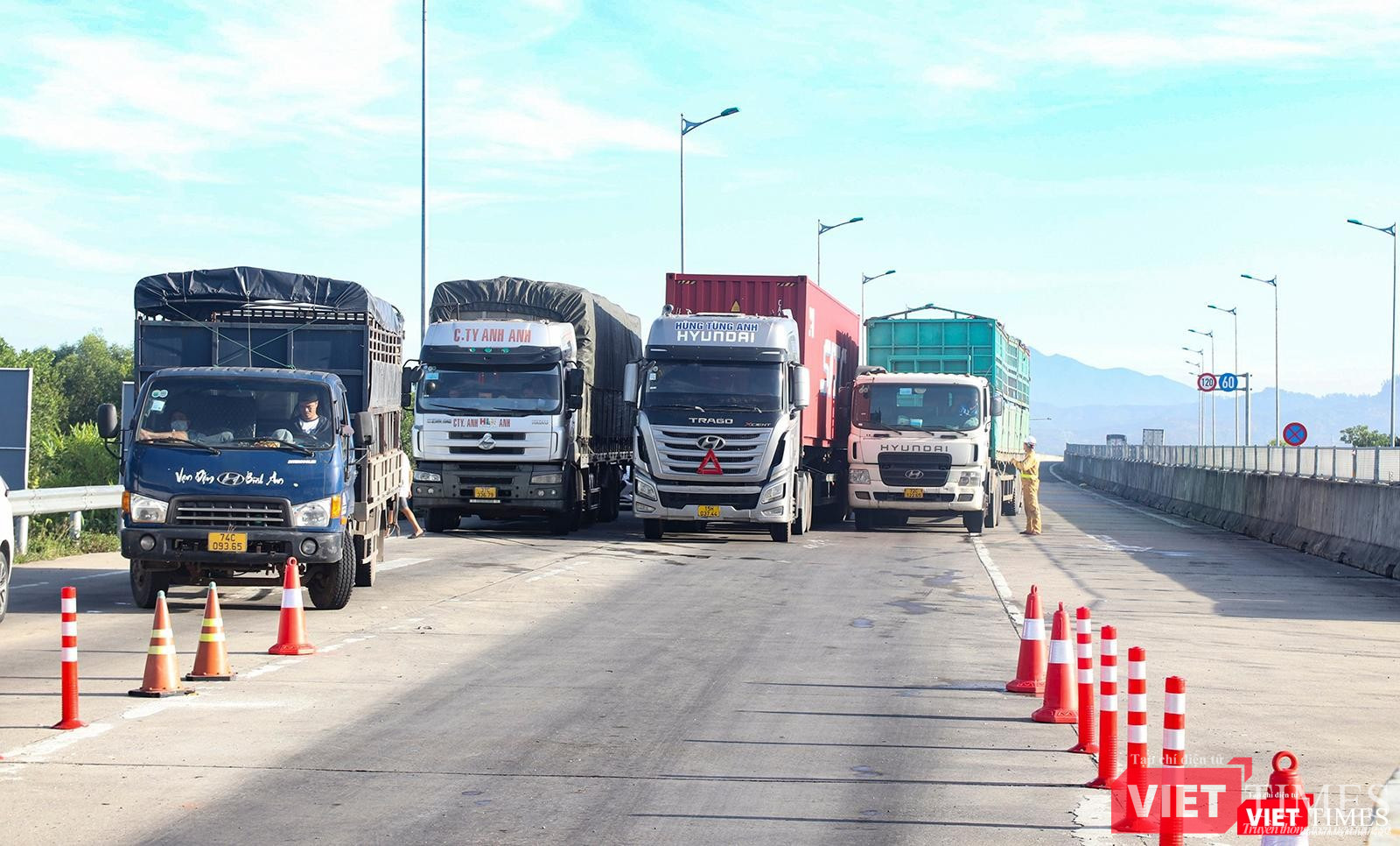 Nhân viên được huy động để hướng dẫn tài xế