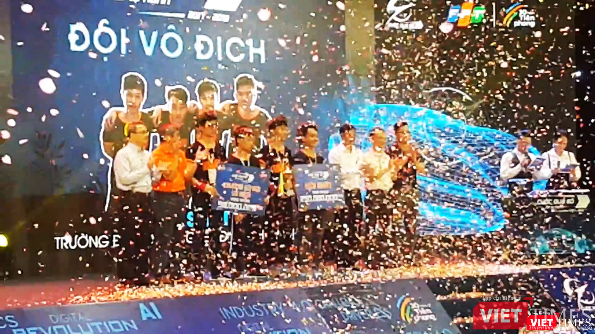 Chùm ảnh đêm chung kết “Cuộc đua số 2017 - 2018” ảnh 24