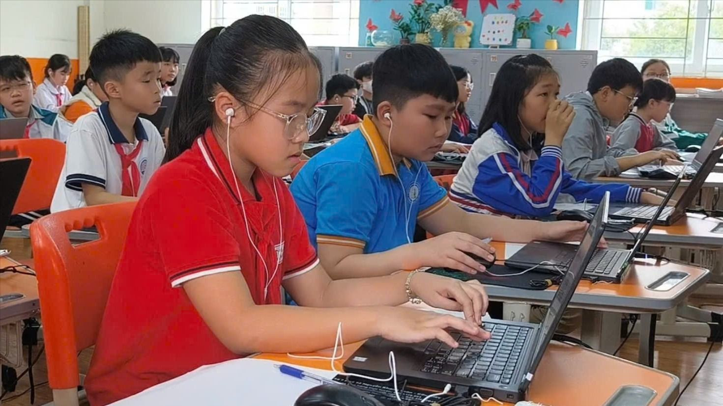 Gần 3.600 học sinh ở 355 trường tiểu học ở 26 quận, huyện của Hà Nội tham gia tranh tài trực tiếp.