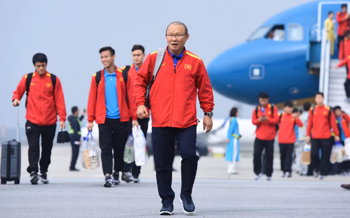 Đội tuyển Việt Nam rạng rỡ ngày về
