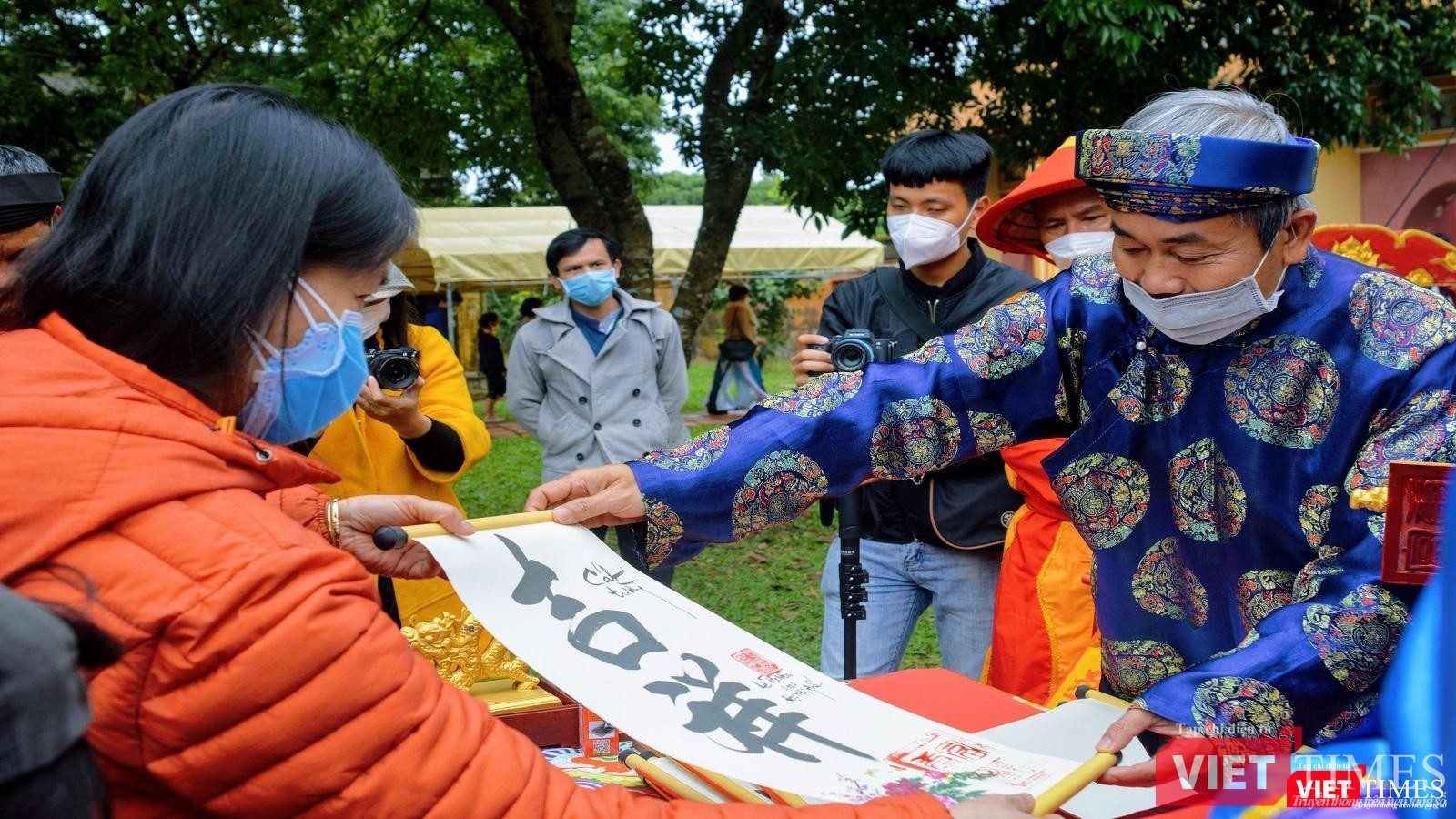 Xin chữ đầu năm