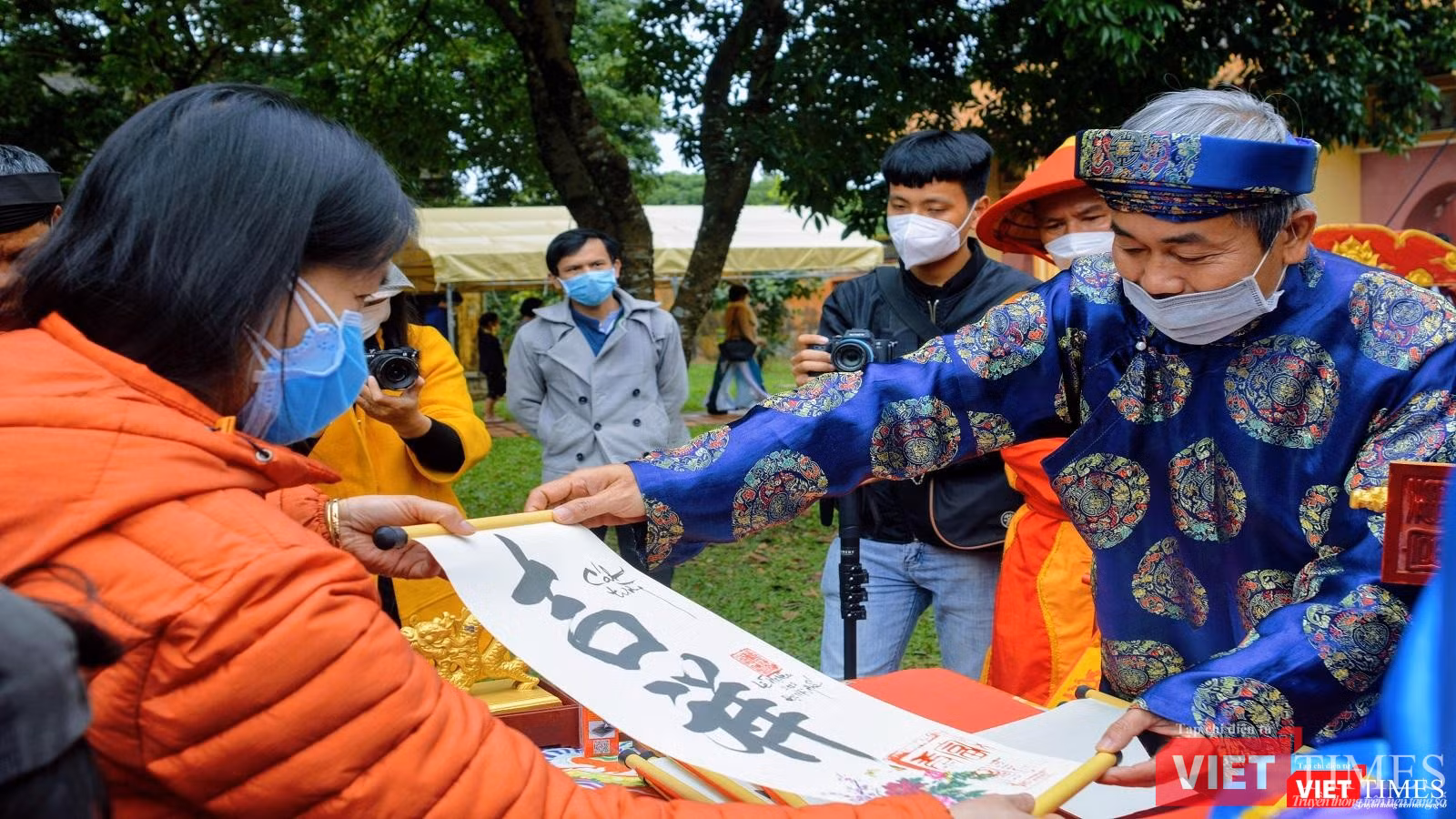 Xin chữ đầu năm