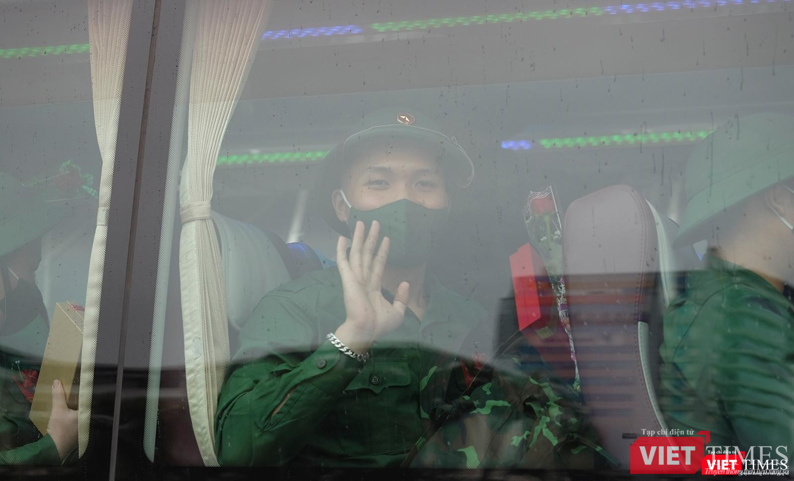 Chúng con lên đường làm nghĩa vụ với Tổ quốc