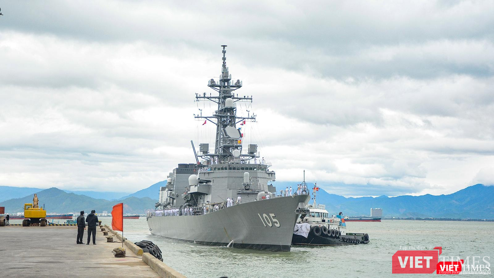 Chuẩn bị cập cảng Tiên Sa