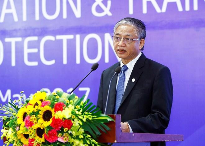 Tiến sĩ Doãn Mậu Diệp