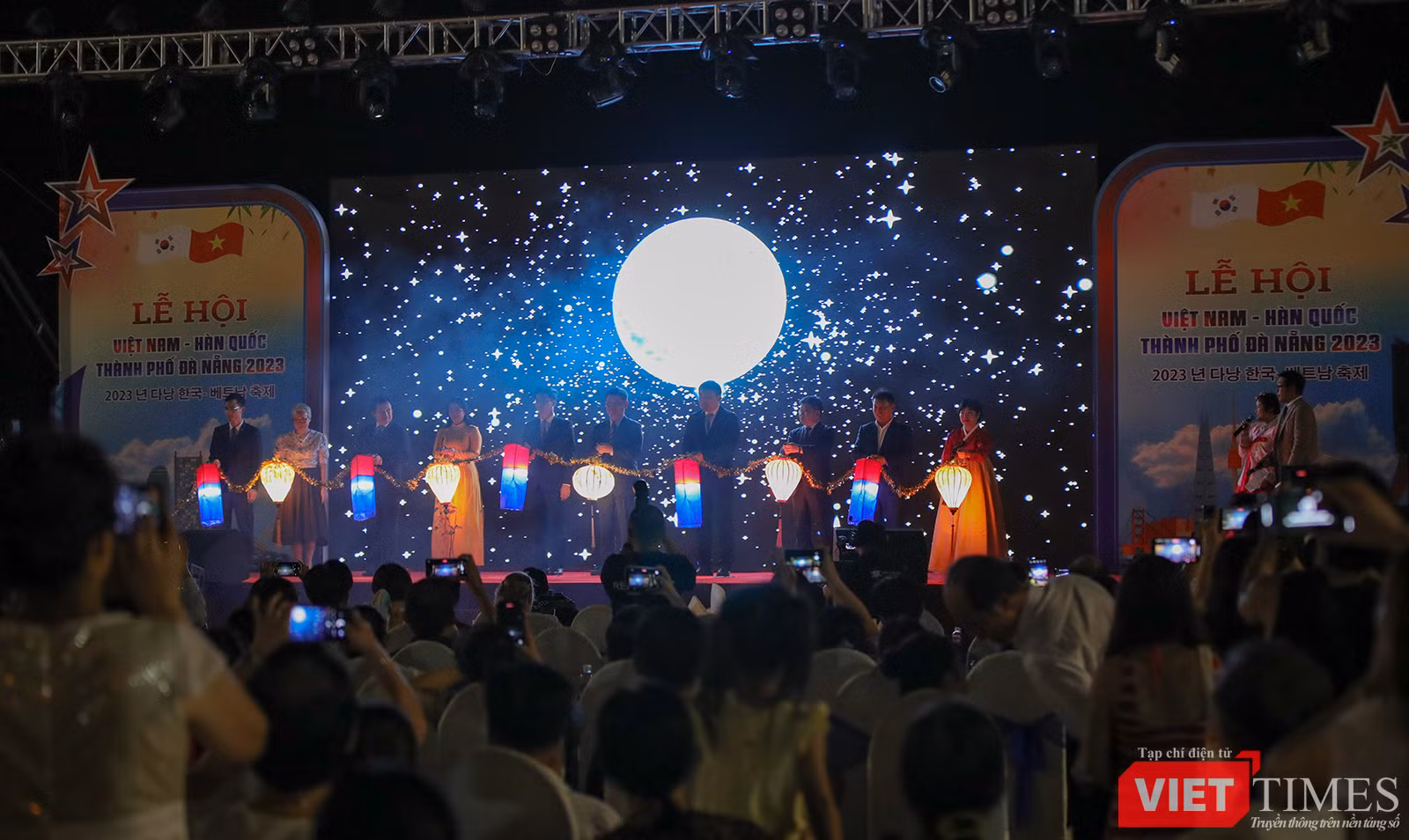 vt_khai mac le hoi viet nam han quoc 19.png