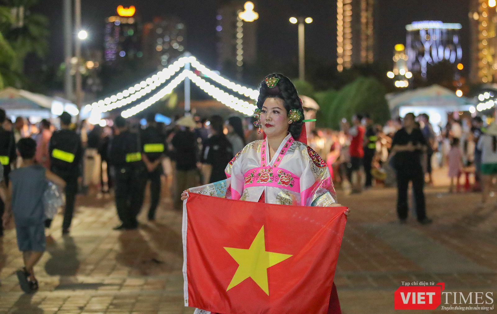 vt_khai mac le hoi viet nam han quoc 4.png