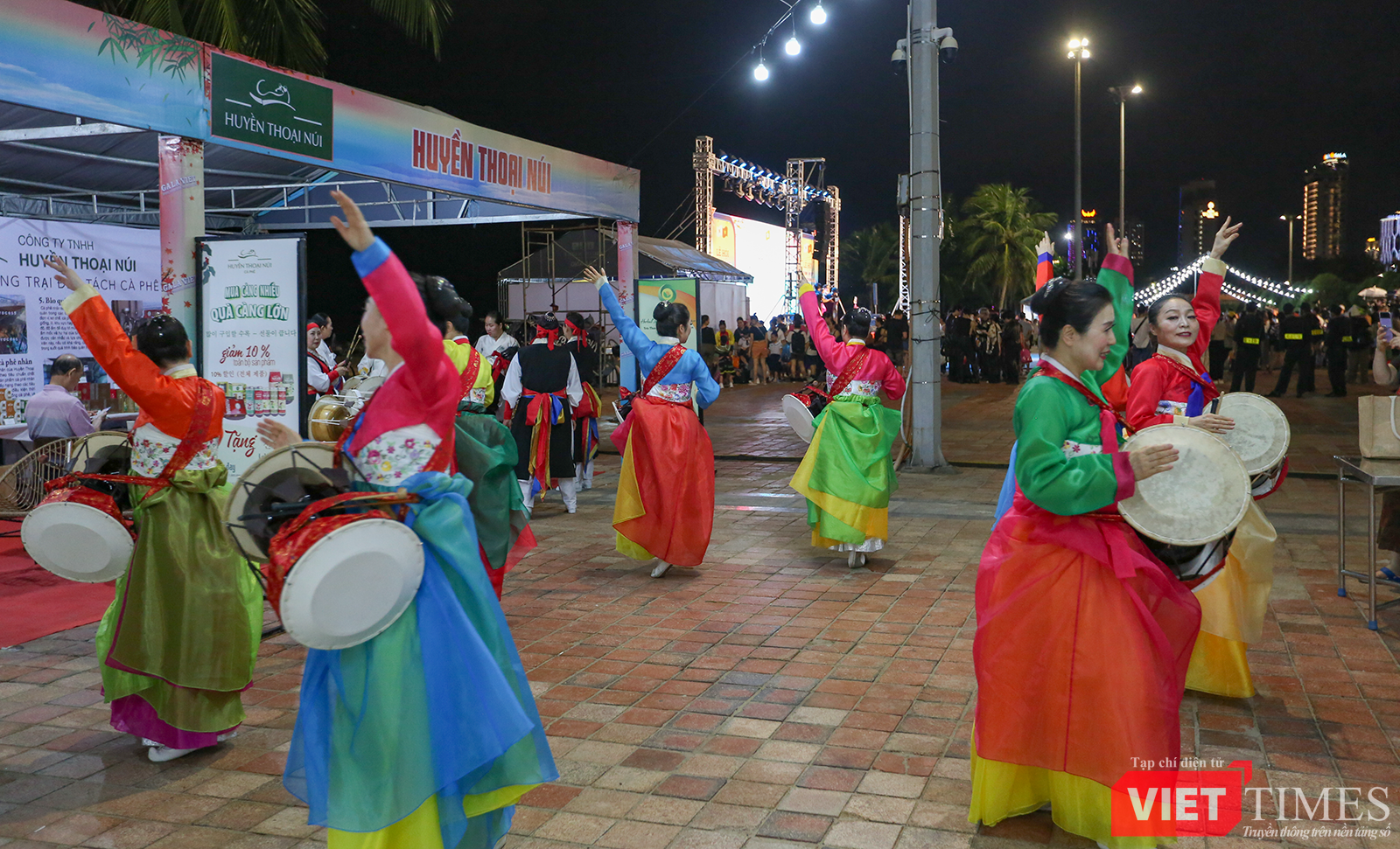 vt_khai mac le hoi viet nam han quoc 17.png