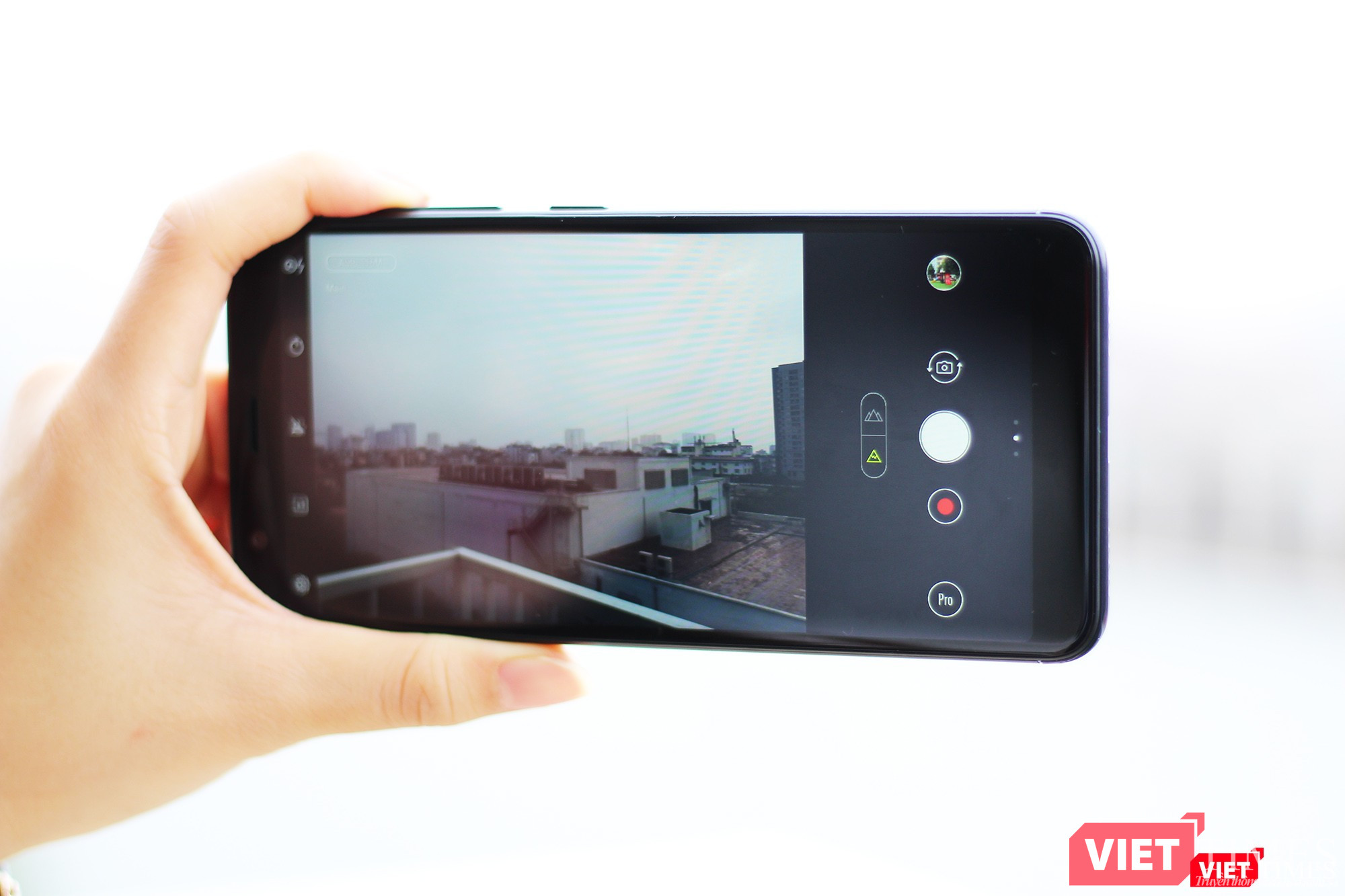 Trên tay ASUS Zenfone Max Plus: “khủng long” tầm trung ảnh 7