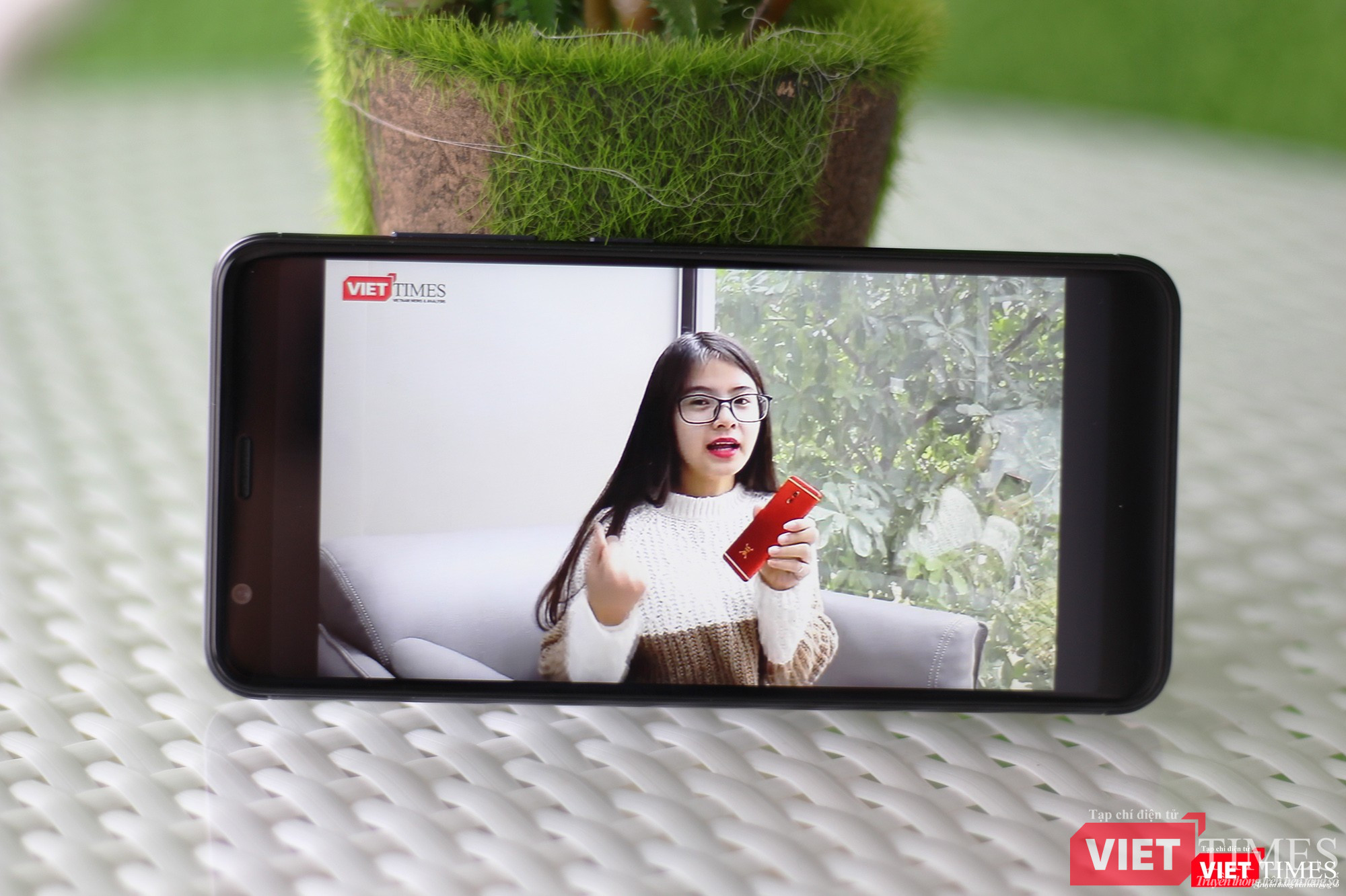 Trên tay ASUS Zenfone Max Plus: “khủng long” tầm trung ảnh 4