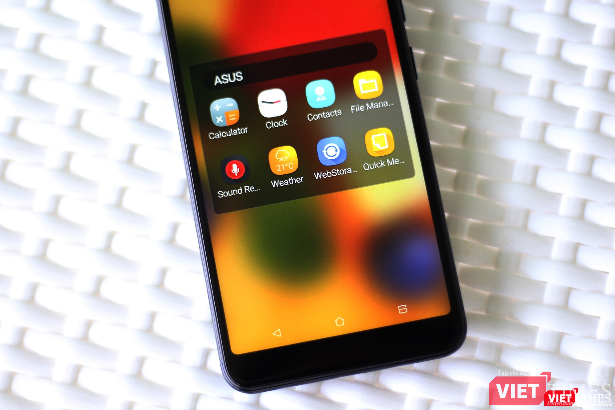 Trên tay ASUS Zenfone Max Plus: “khủng long” tầm trung ảnh 10