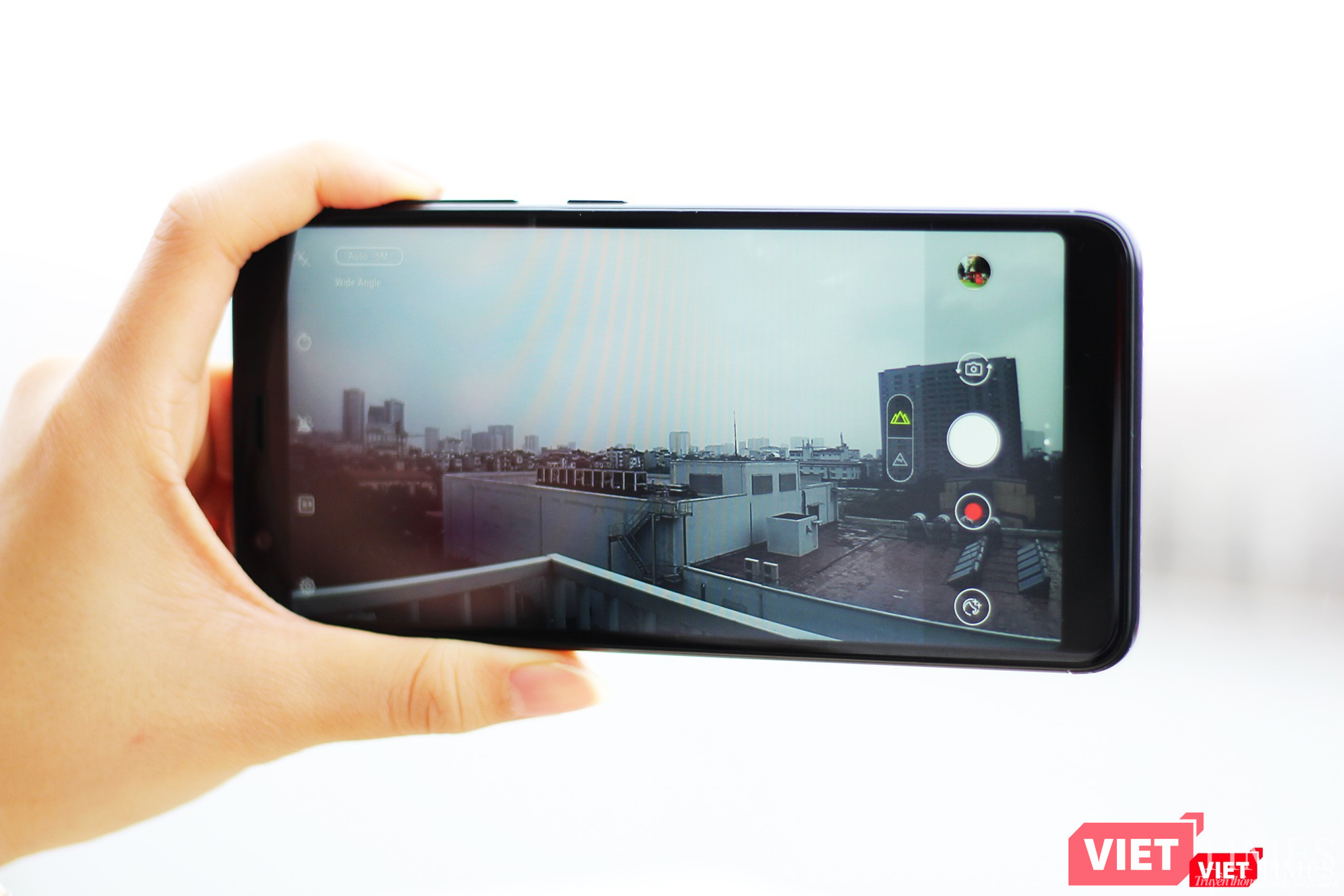 Trên tay ASUS Zenfone Max Plus: “khủng long” tầm trung ảnh 8