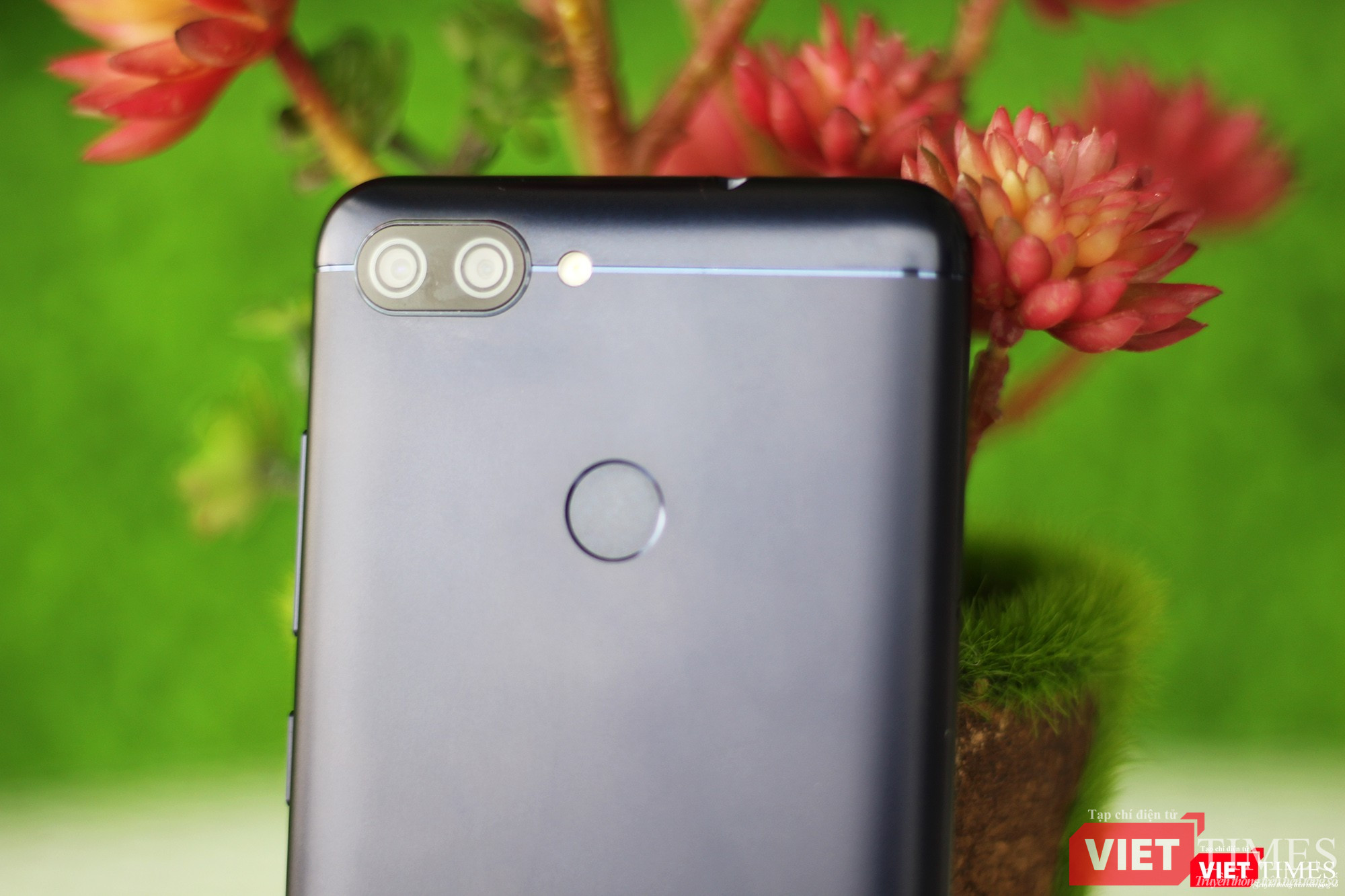 Trên tay ASUS Zenfone Max Plus: “khủng long” tầm trung ảnh 6