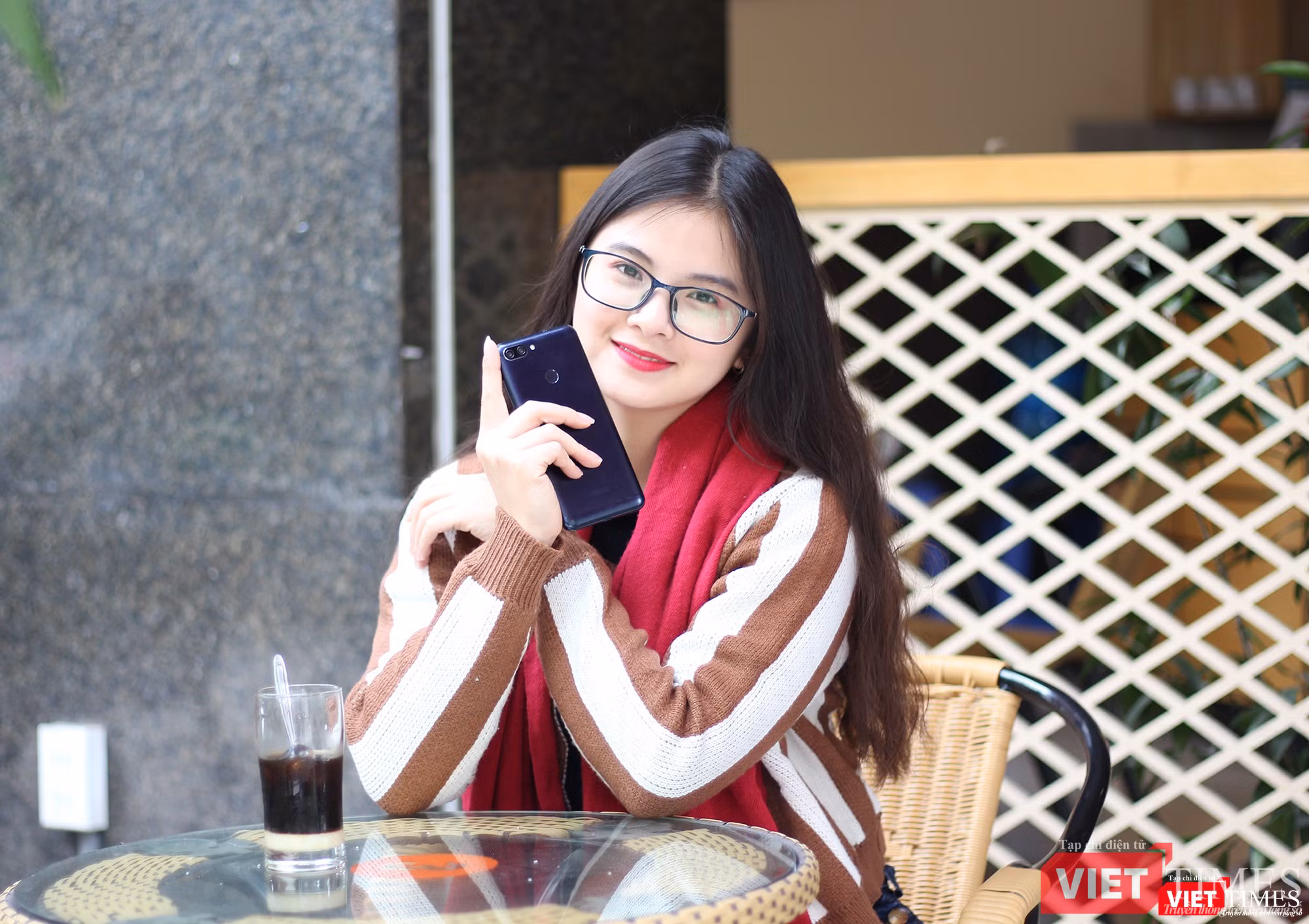 Trên tay ASUS Zenfone Max Plus: “khủng long” tầm trung ảnh 11