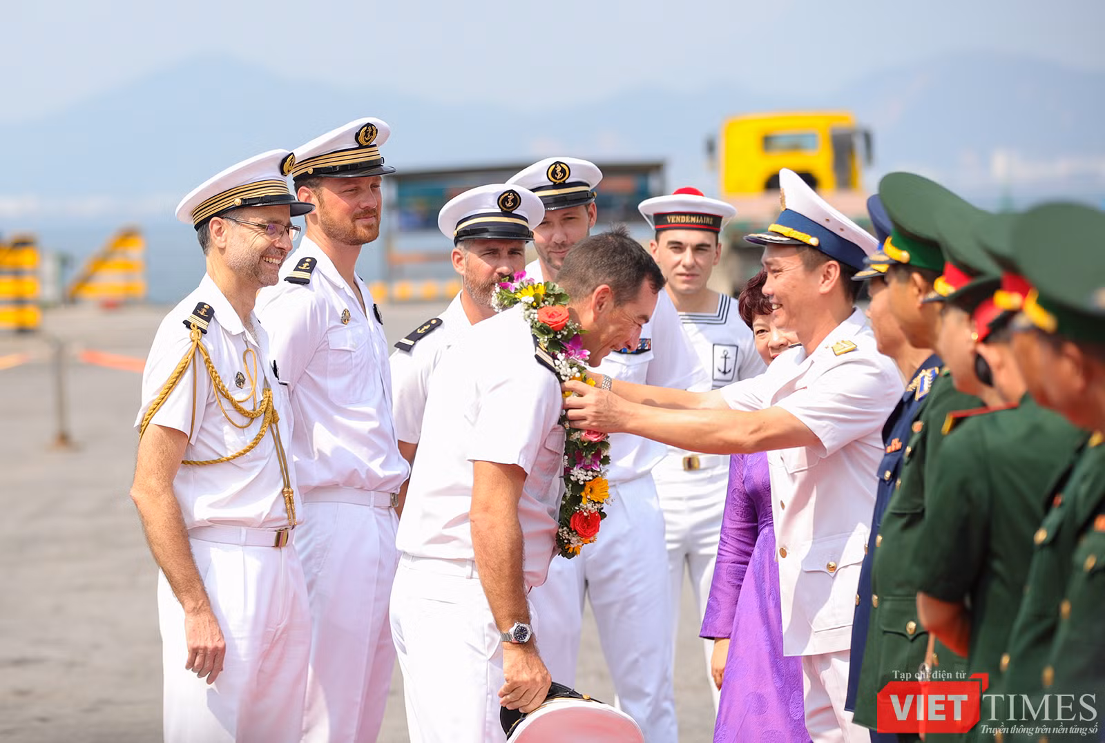 vt_tau hai quan phap 5.png