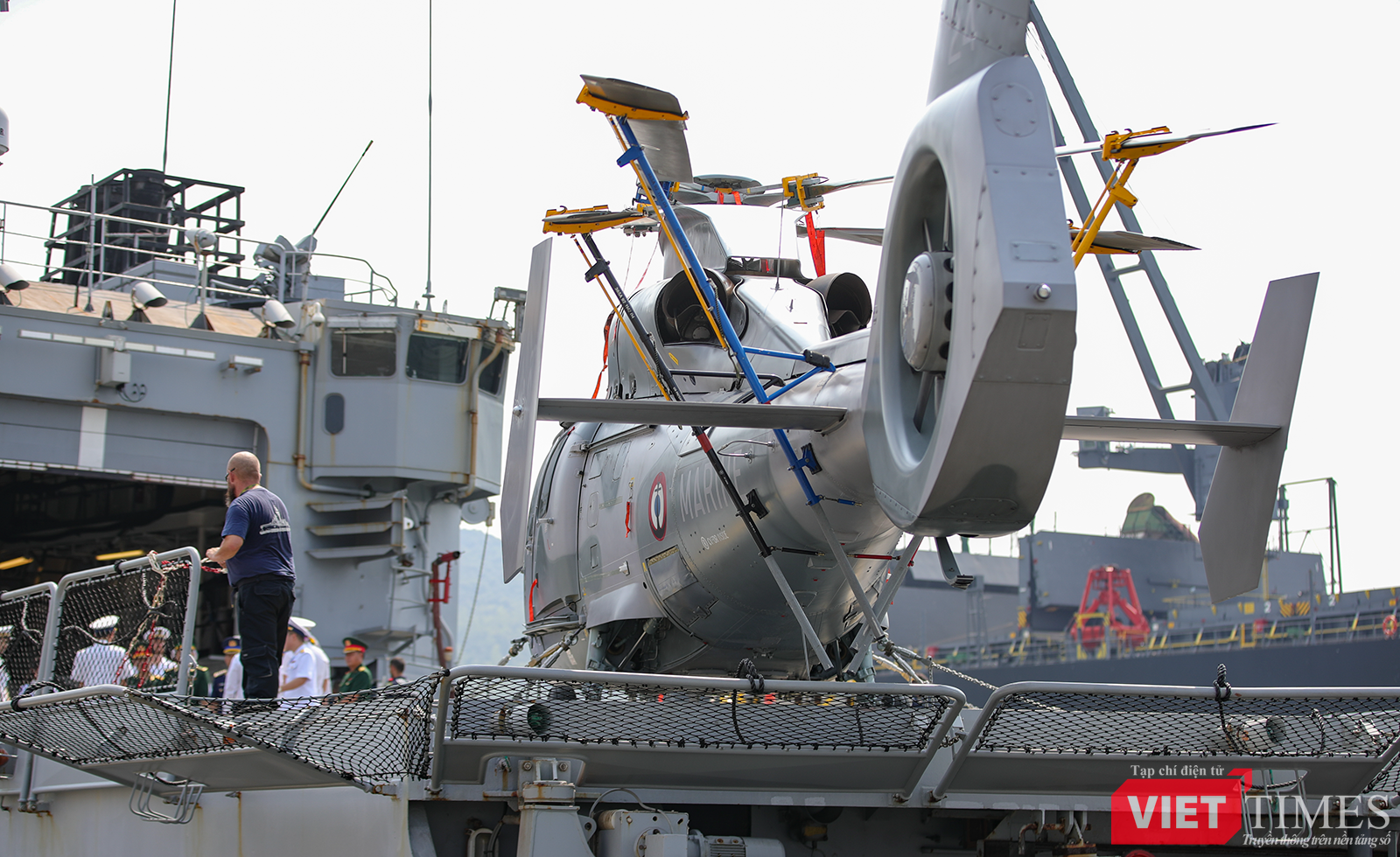 vt_tau hai quan phap 8.png